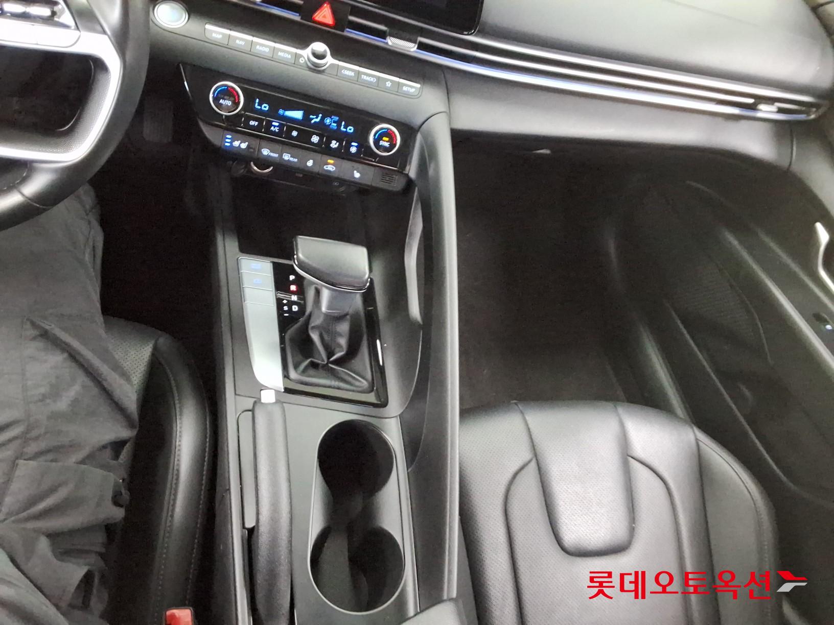2021 - hyundai avante