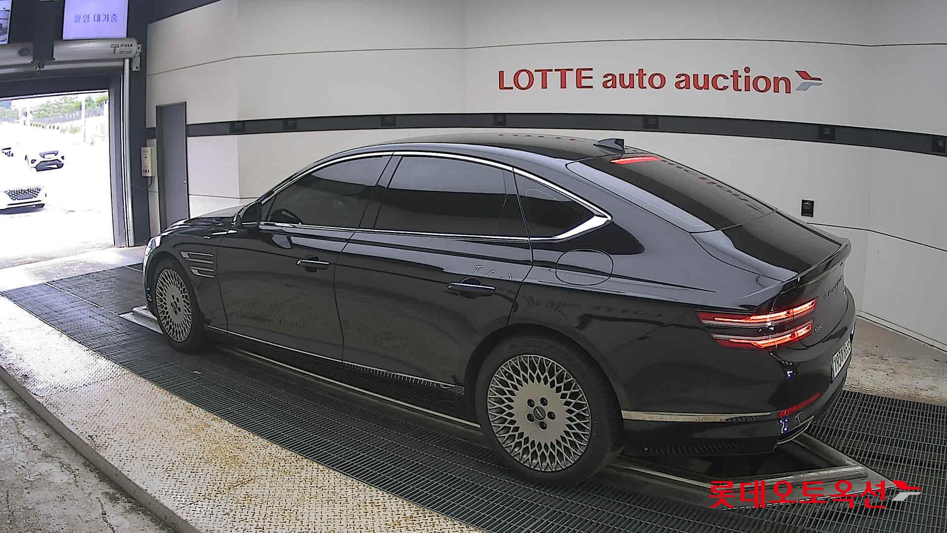 2022 - genesis g80