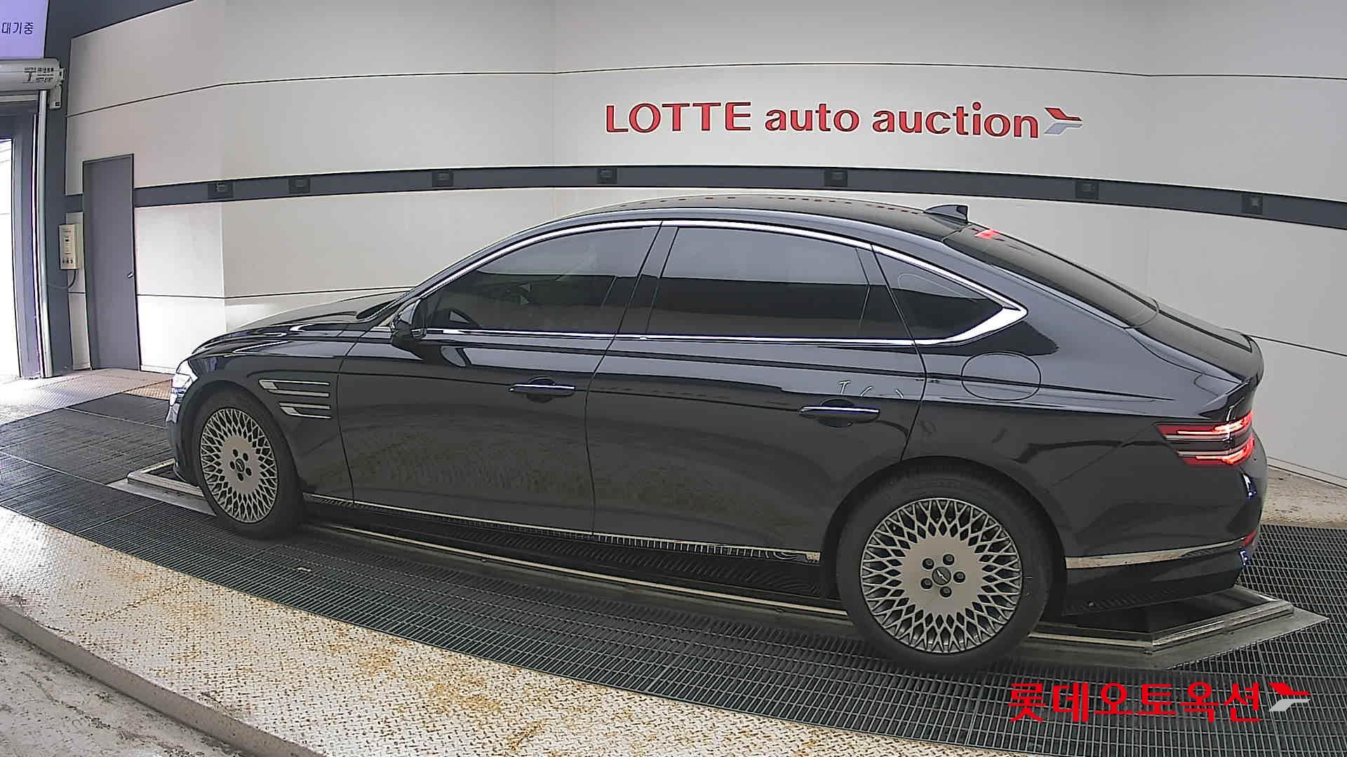 2022 - genesis g80