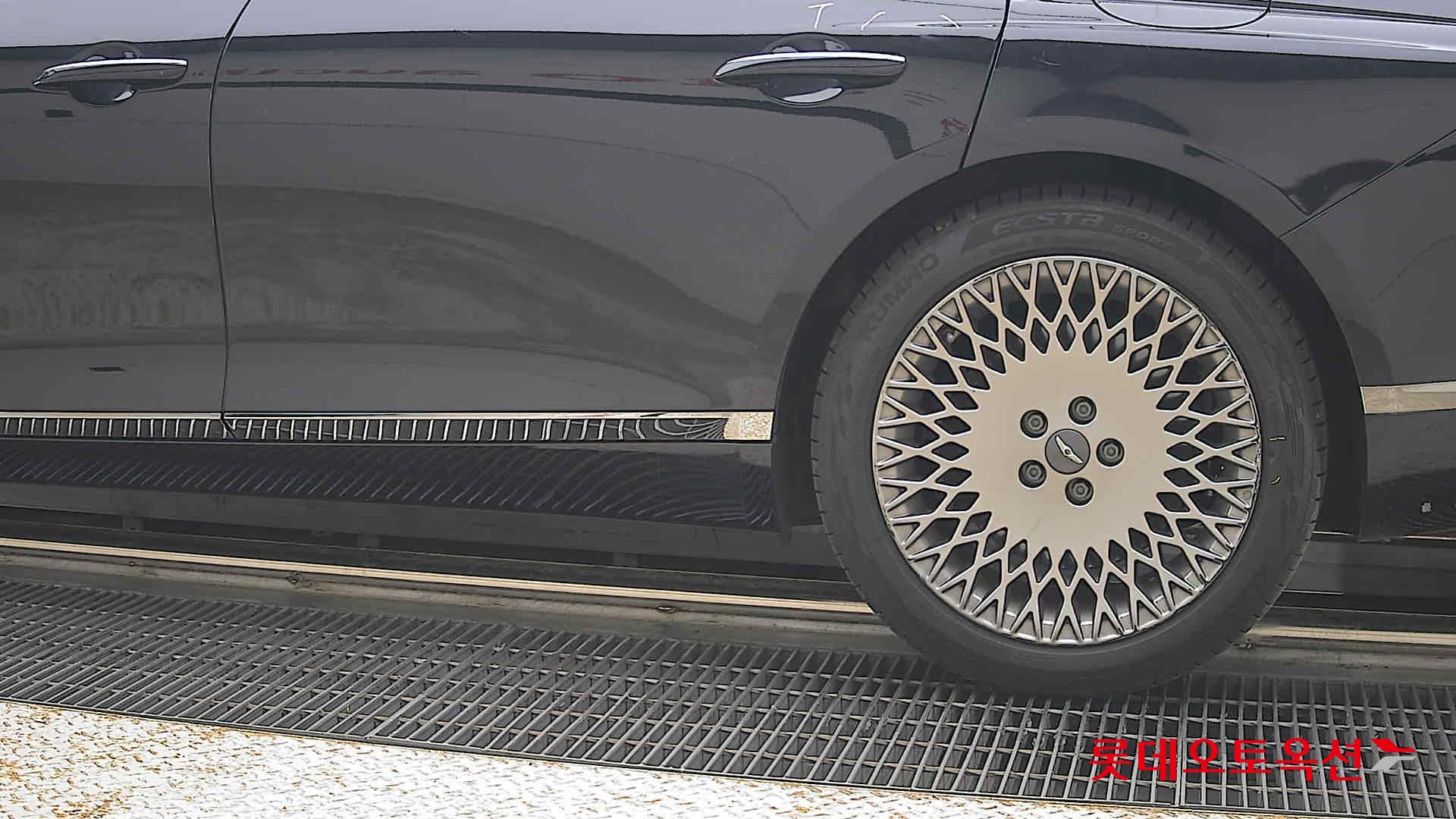 2022 - genesis g80
