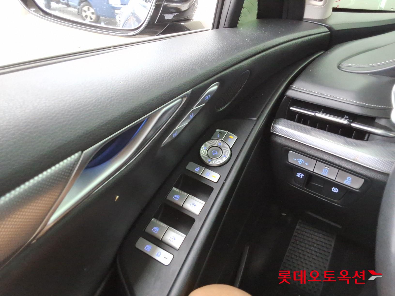 2022 - genesis g80