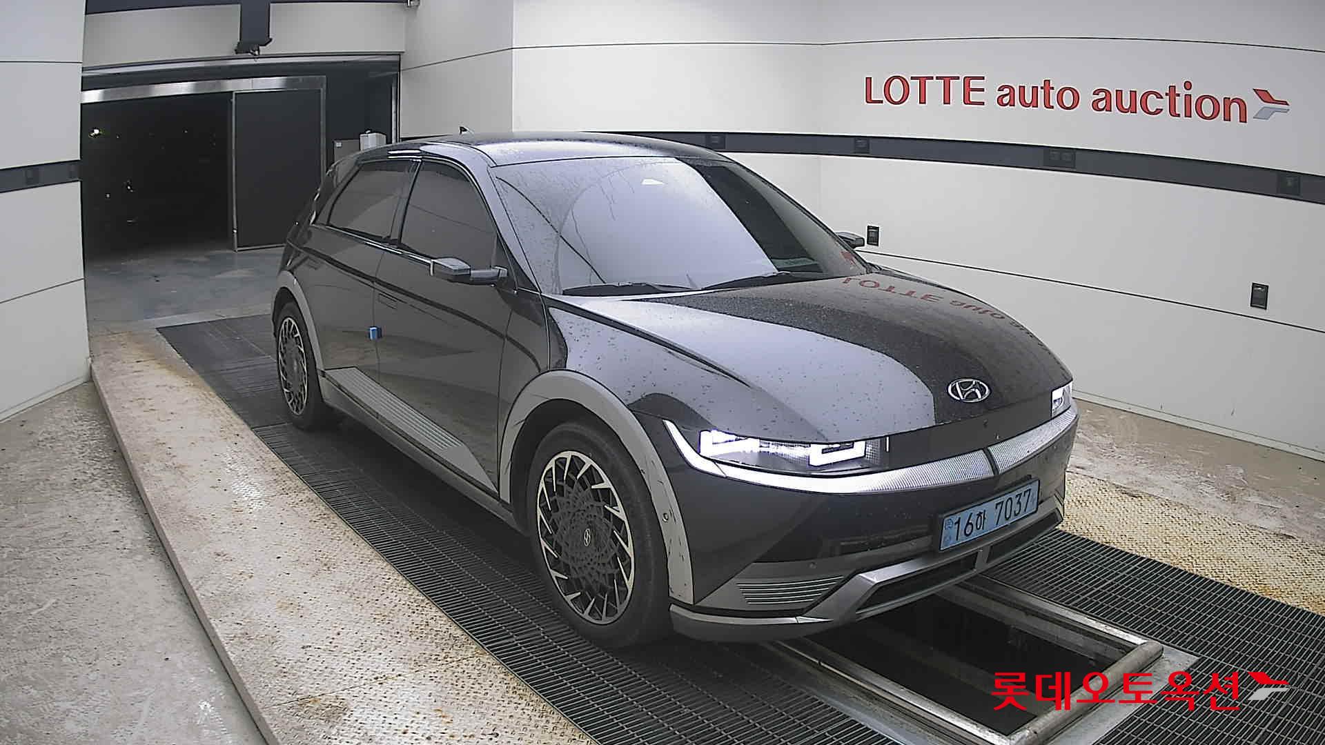 2022 - hyundai ioniq