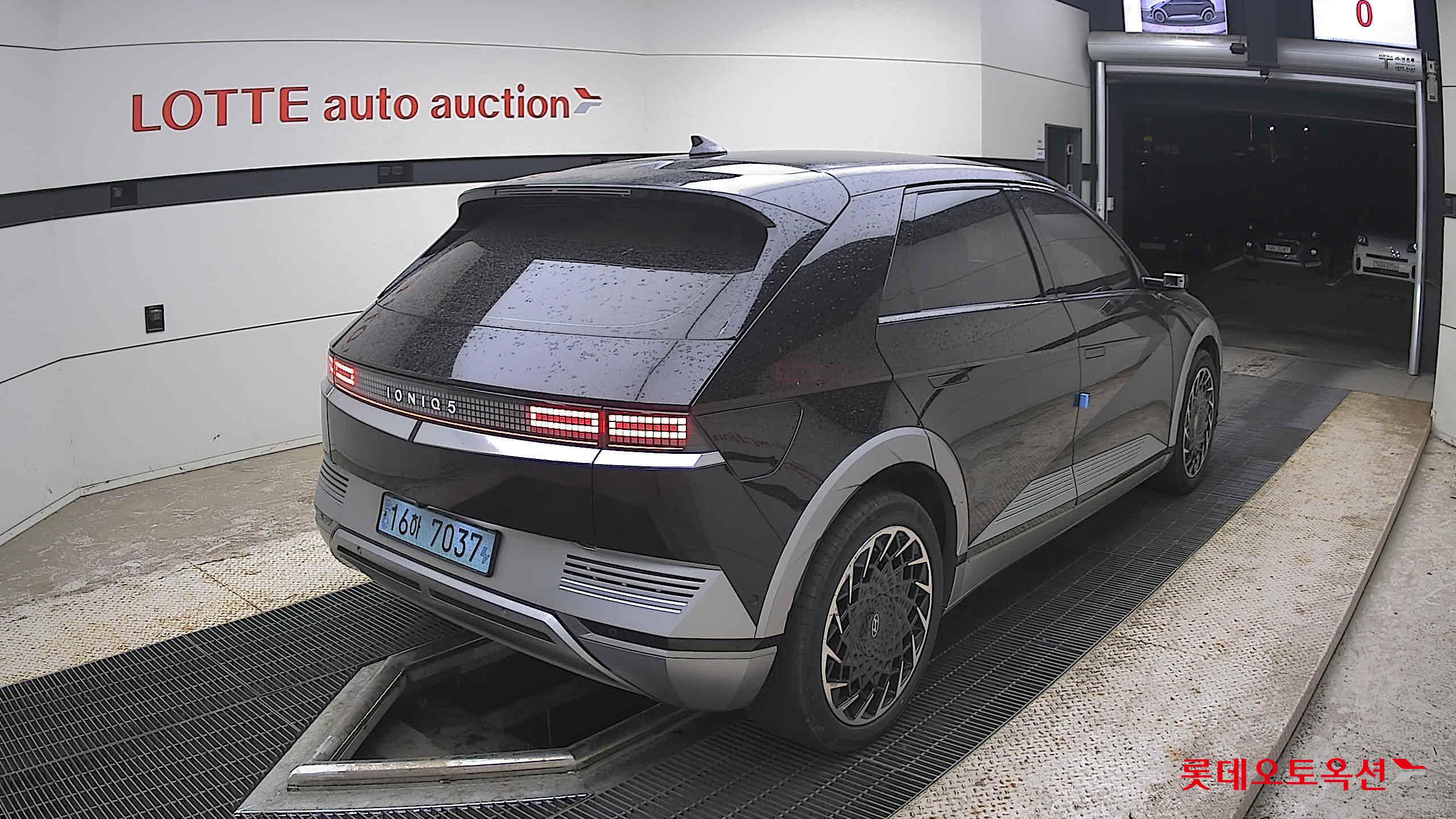 2022 - hyundai ioniq