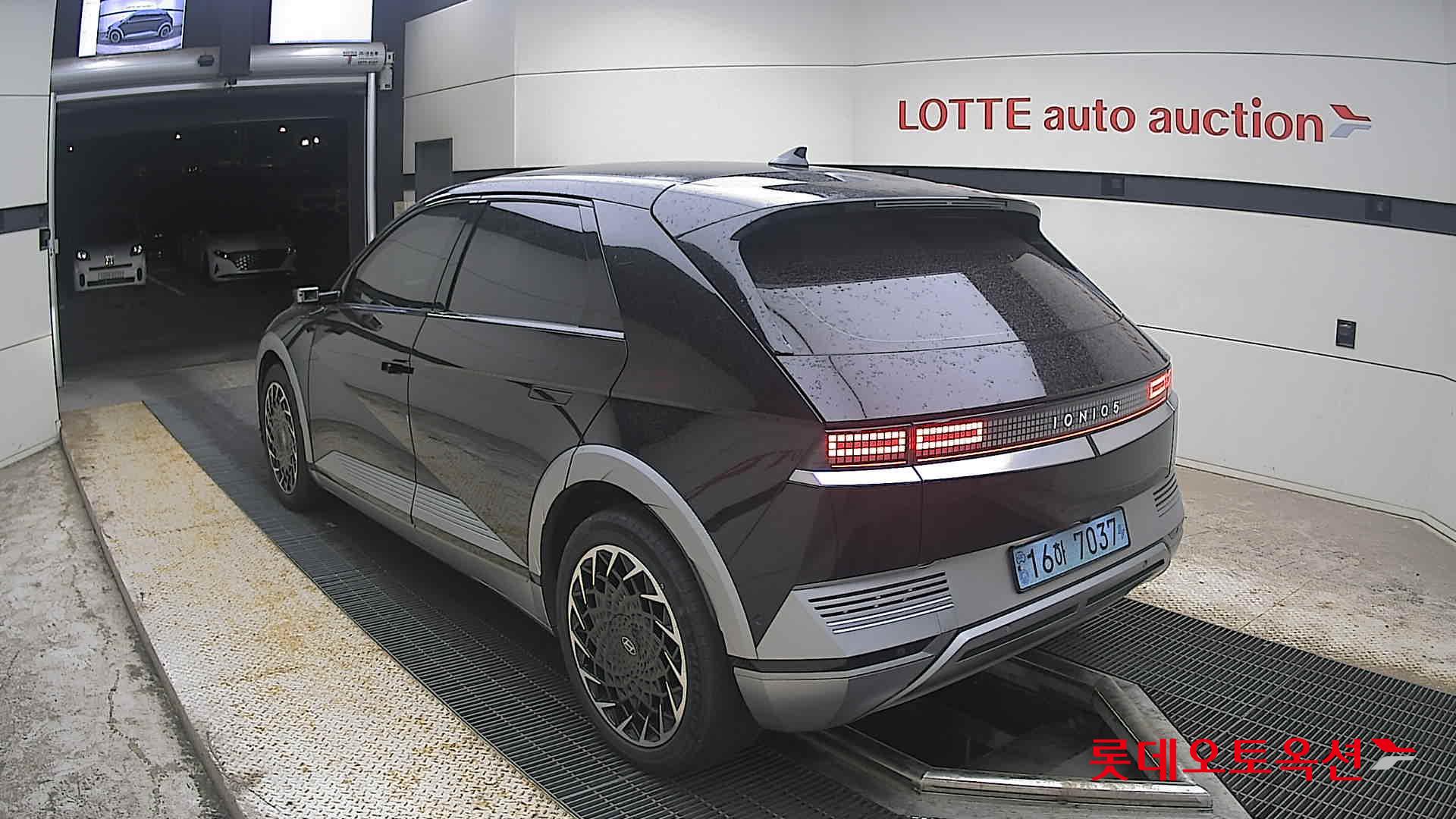2022 - hyundai ioniq