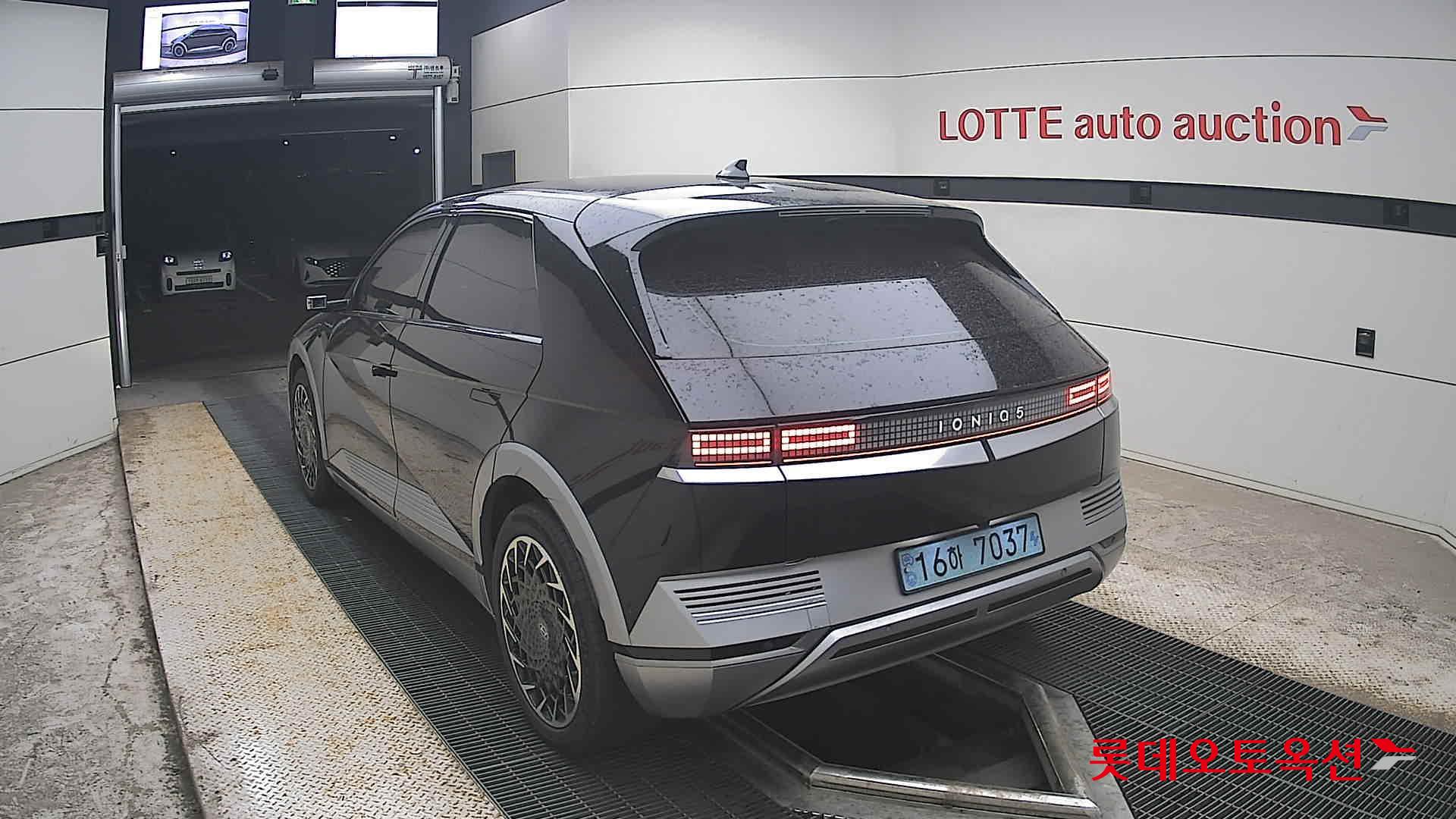 2022 - hyundai ioniq