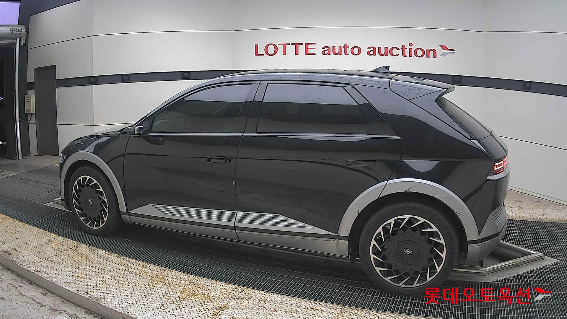 2022 - hyundai ioniq