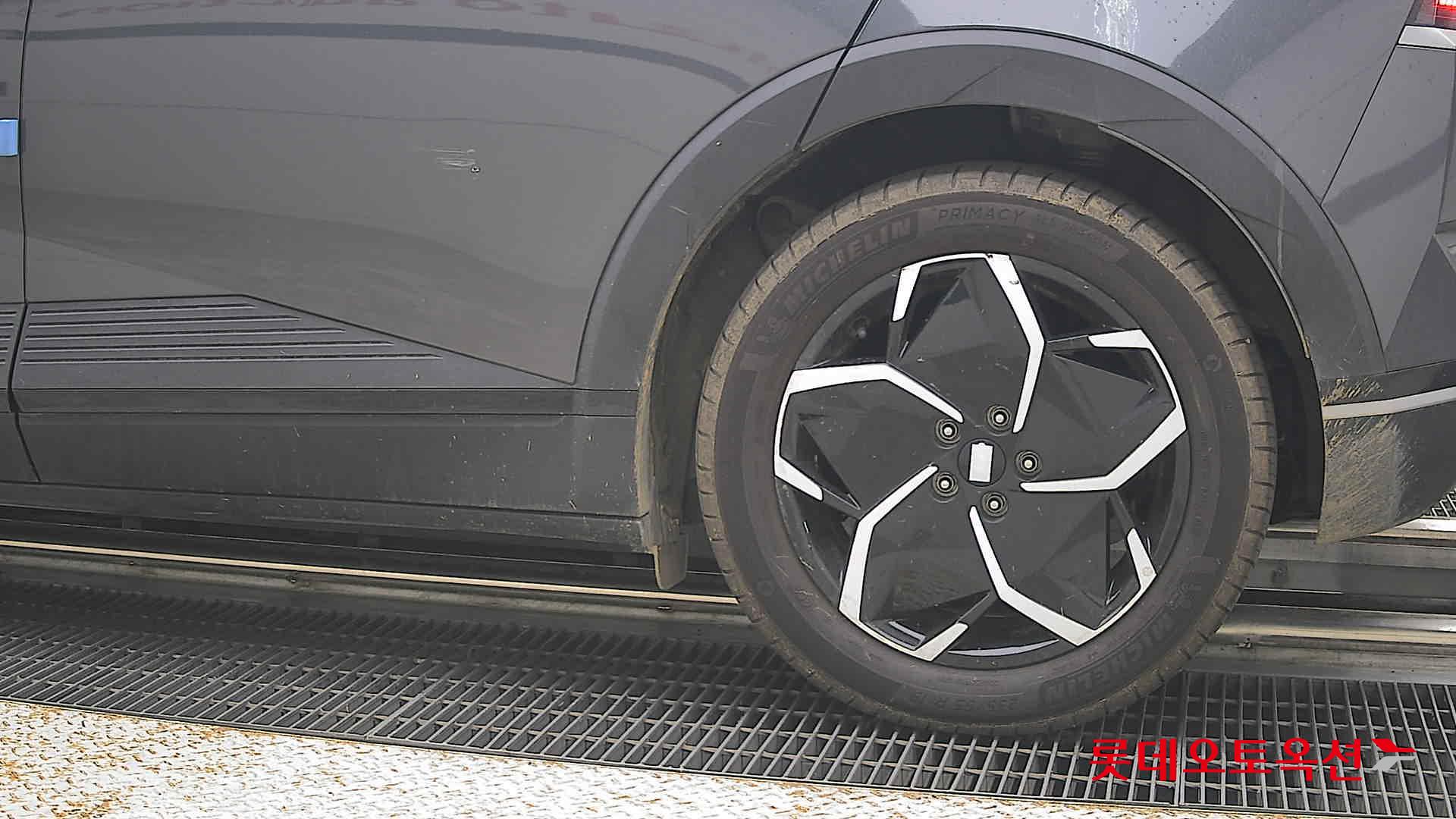 2023 - hyundai ioniq