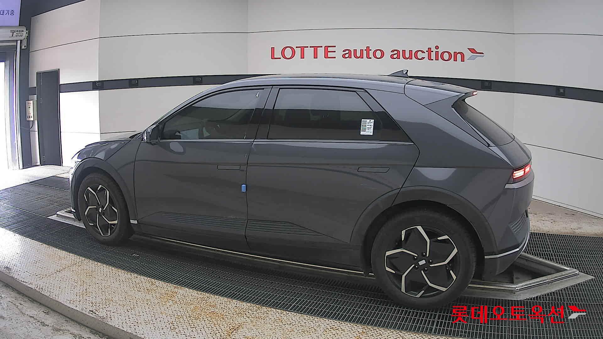 2023 - hyundai ioniq