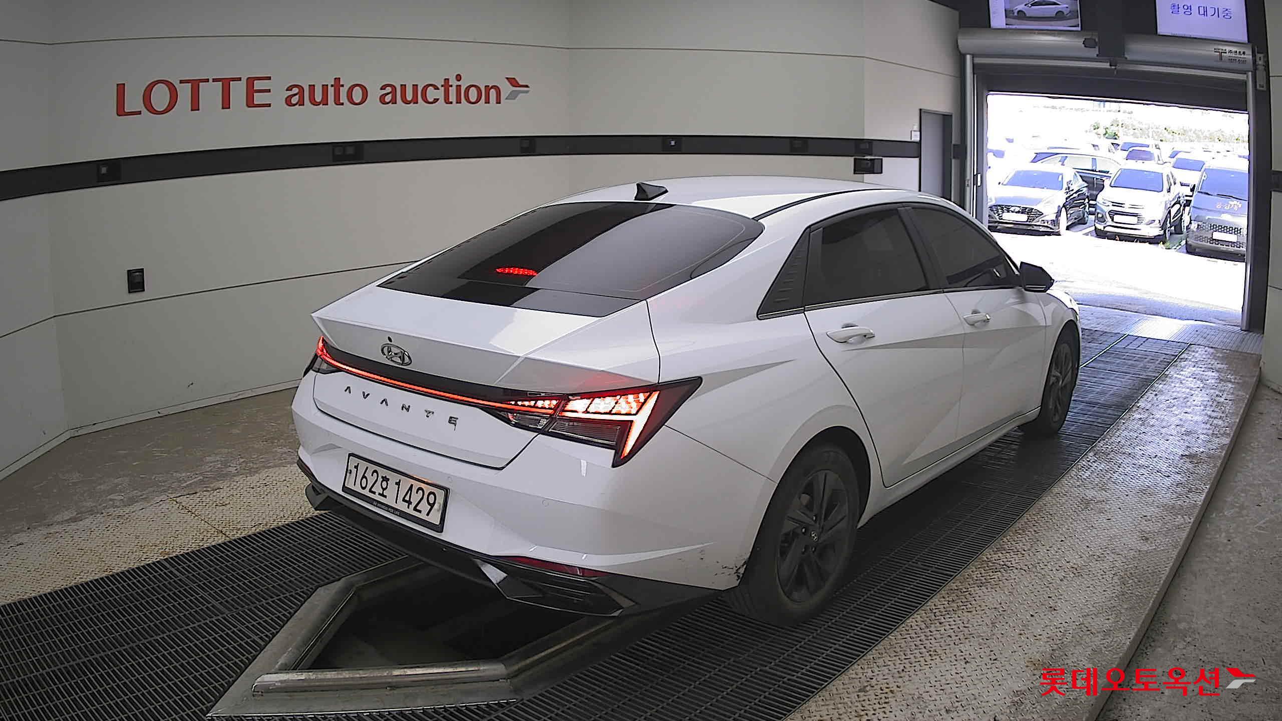 2021 - hyundai avante
