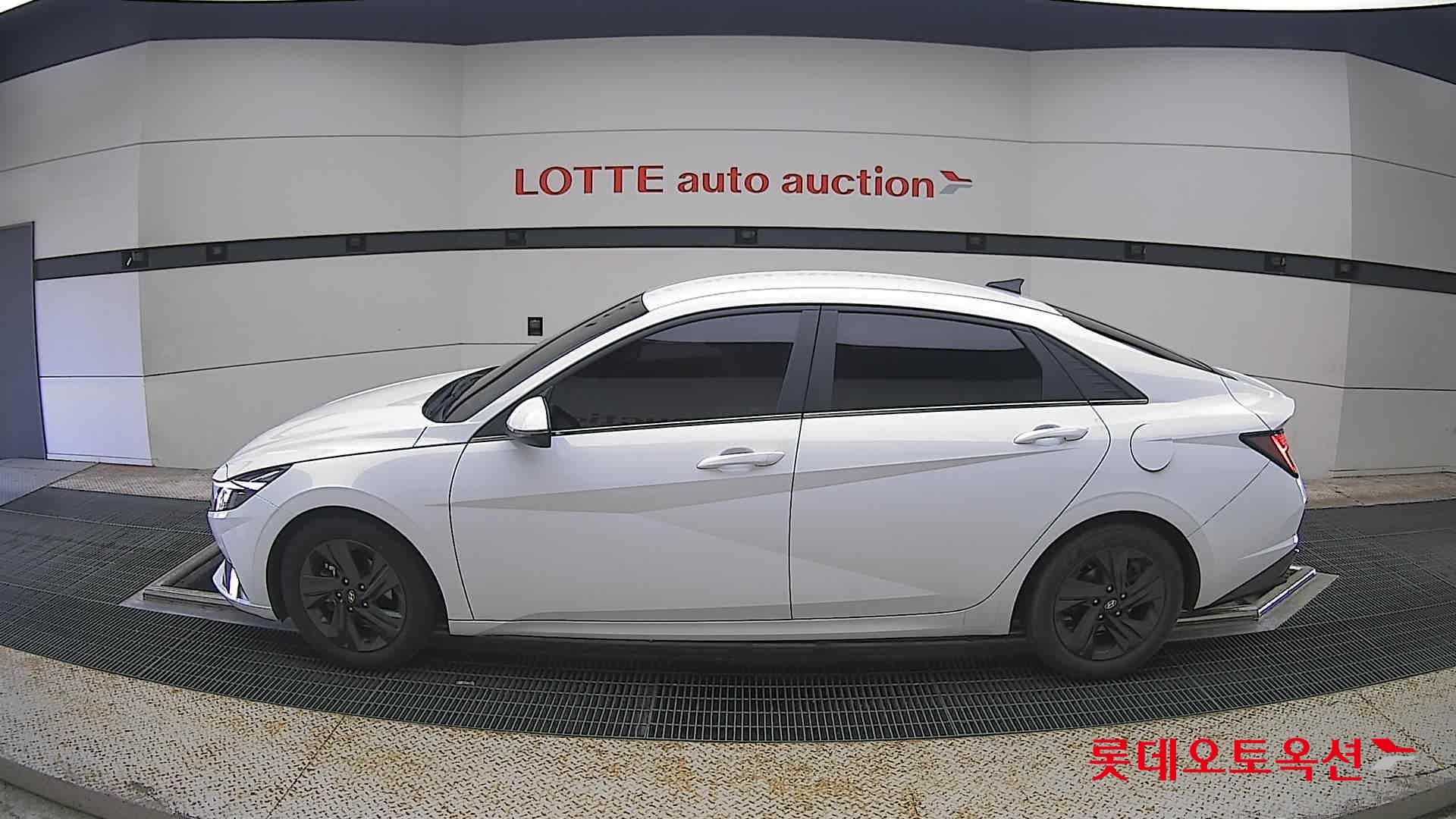 2021 - hyundai avante