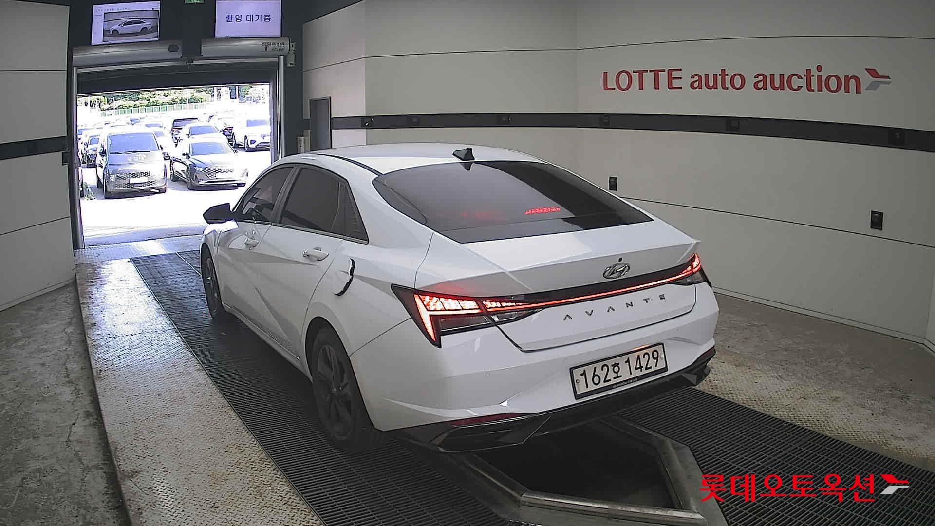2021 - hyundai avante