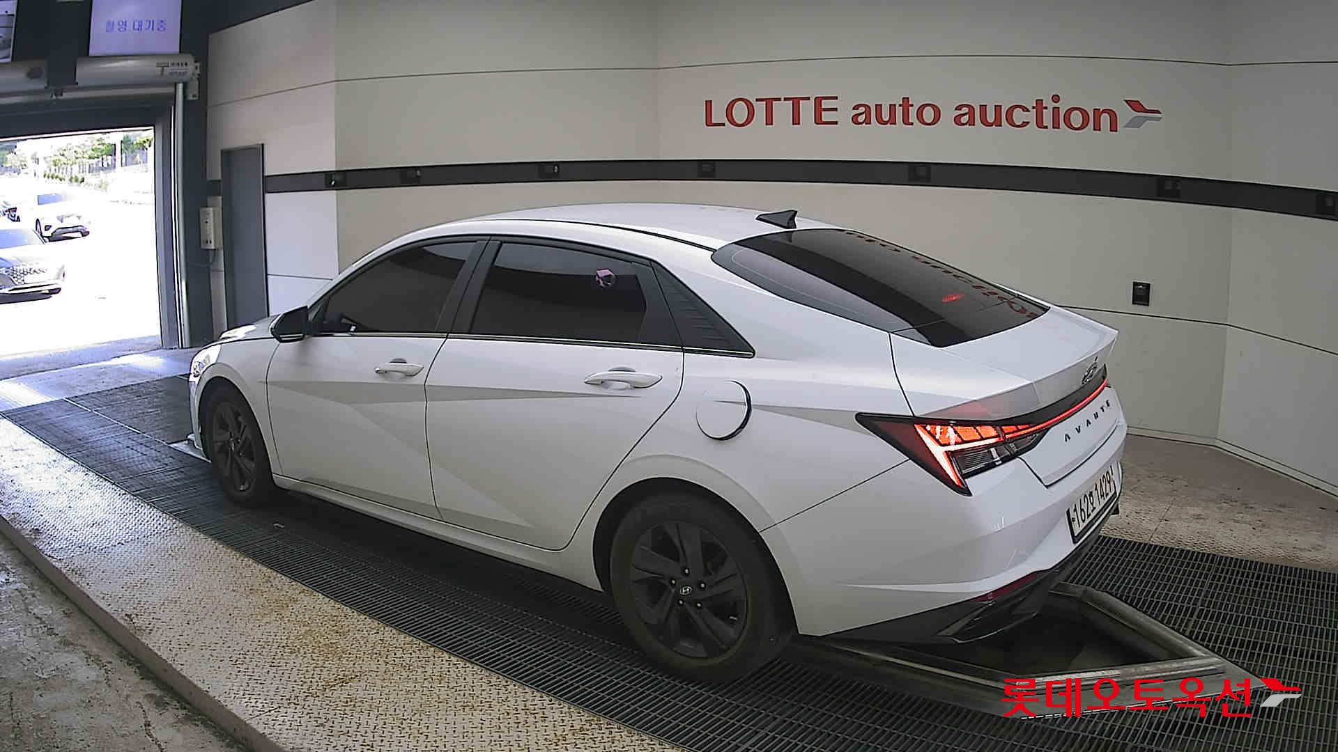 2021 - hyundai avante