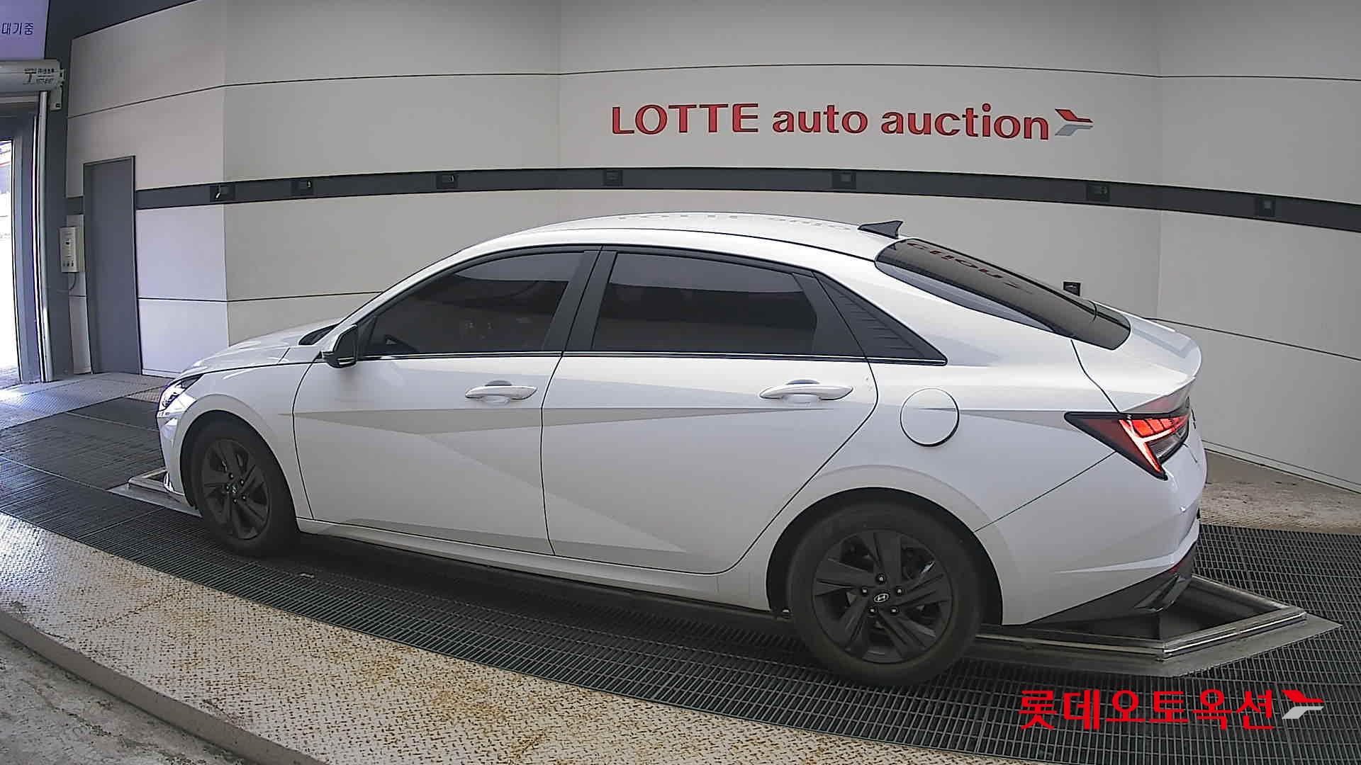 2021 - hyundai avante