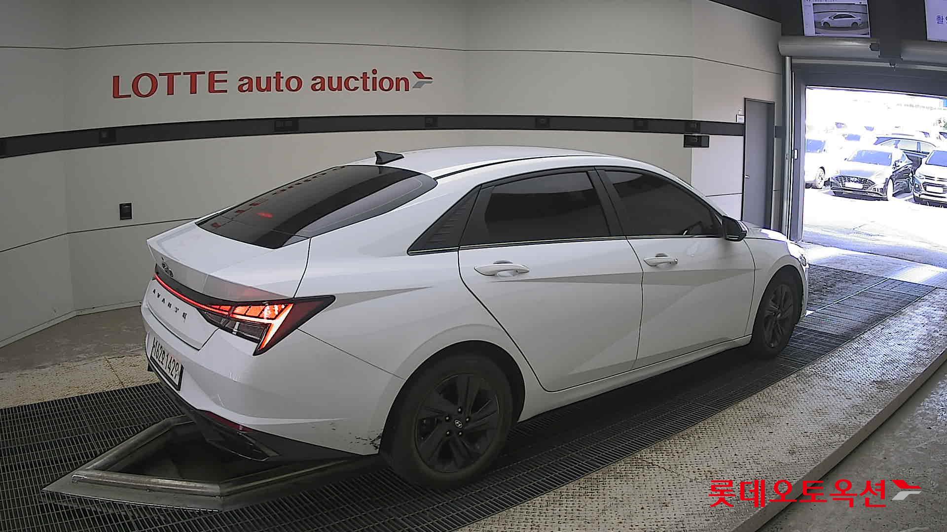 2021 - hyundai avante