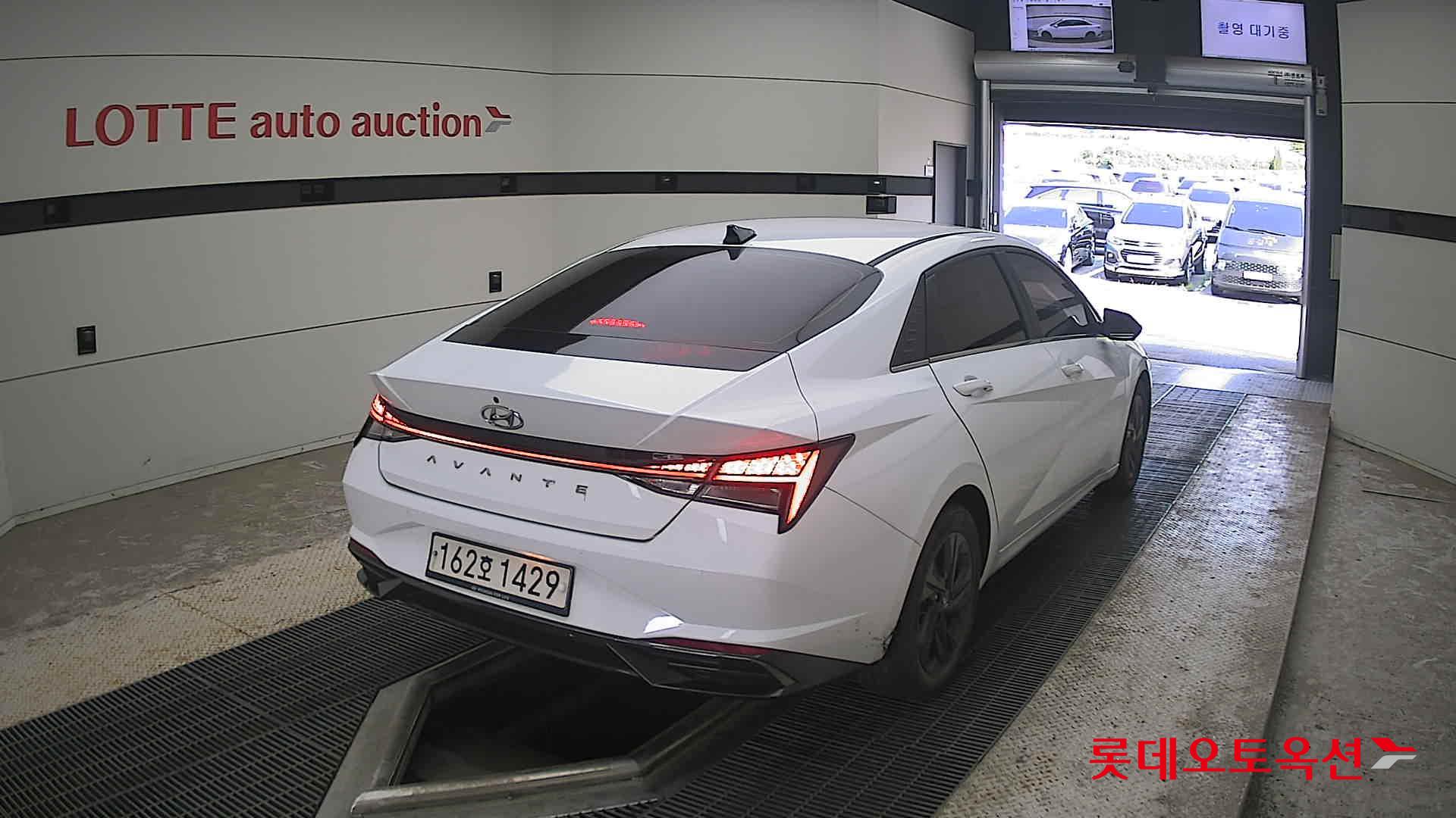 2021 - hyundai avante