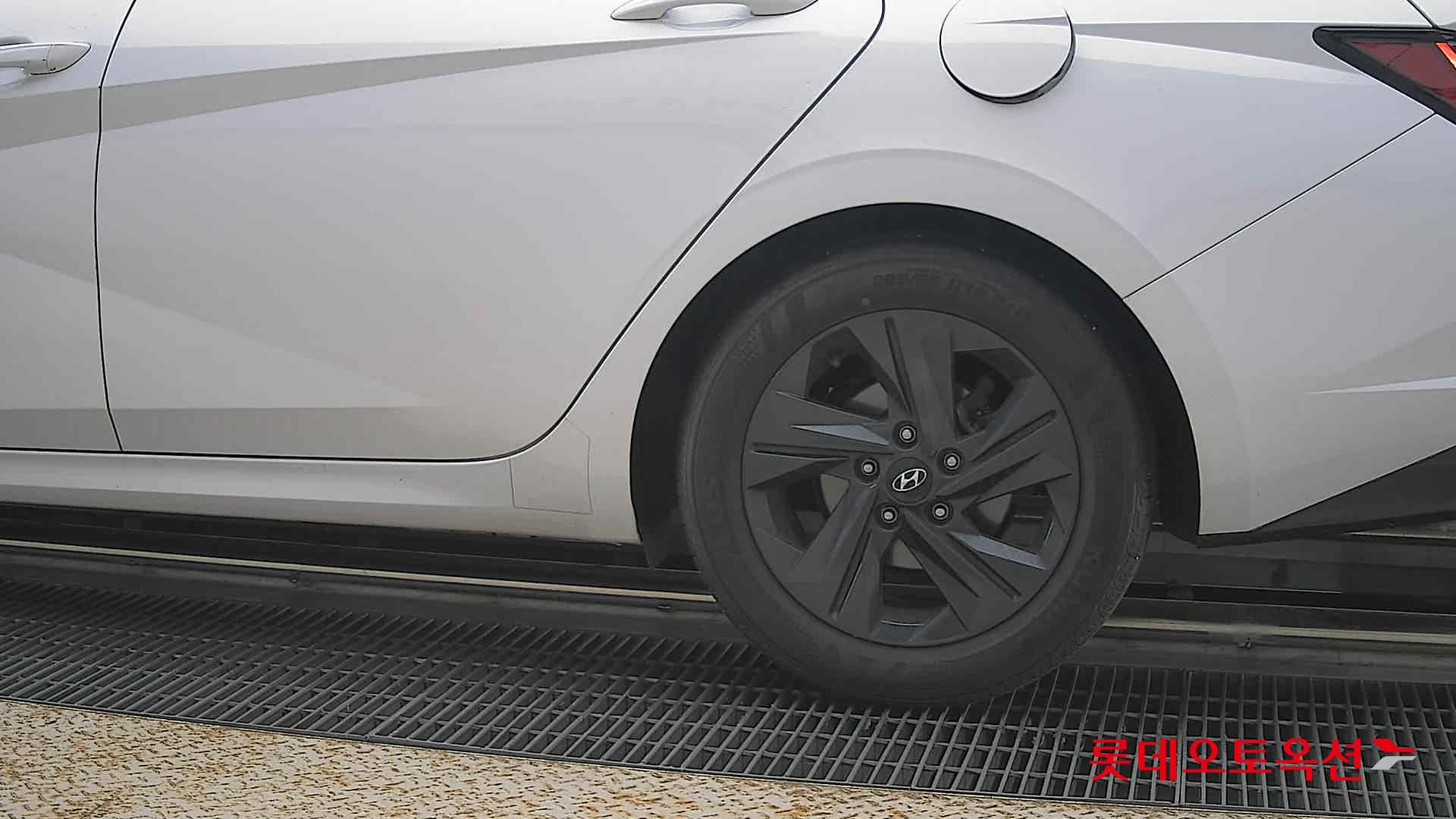 2021 - hyundai avante