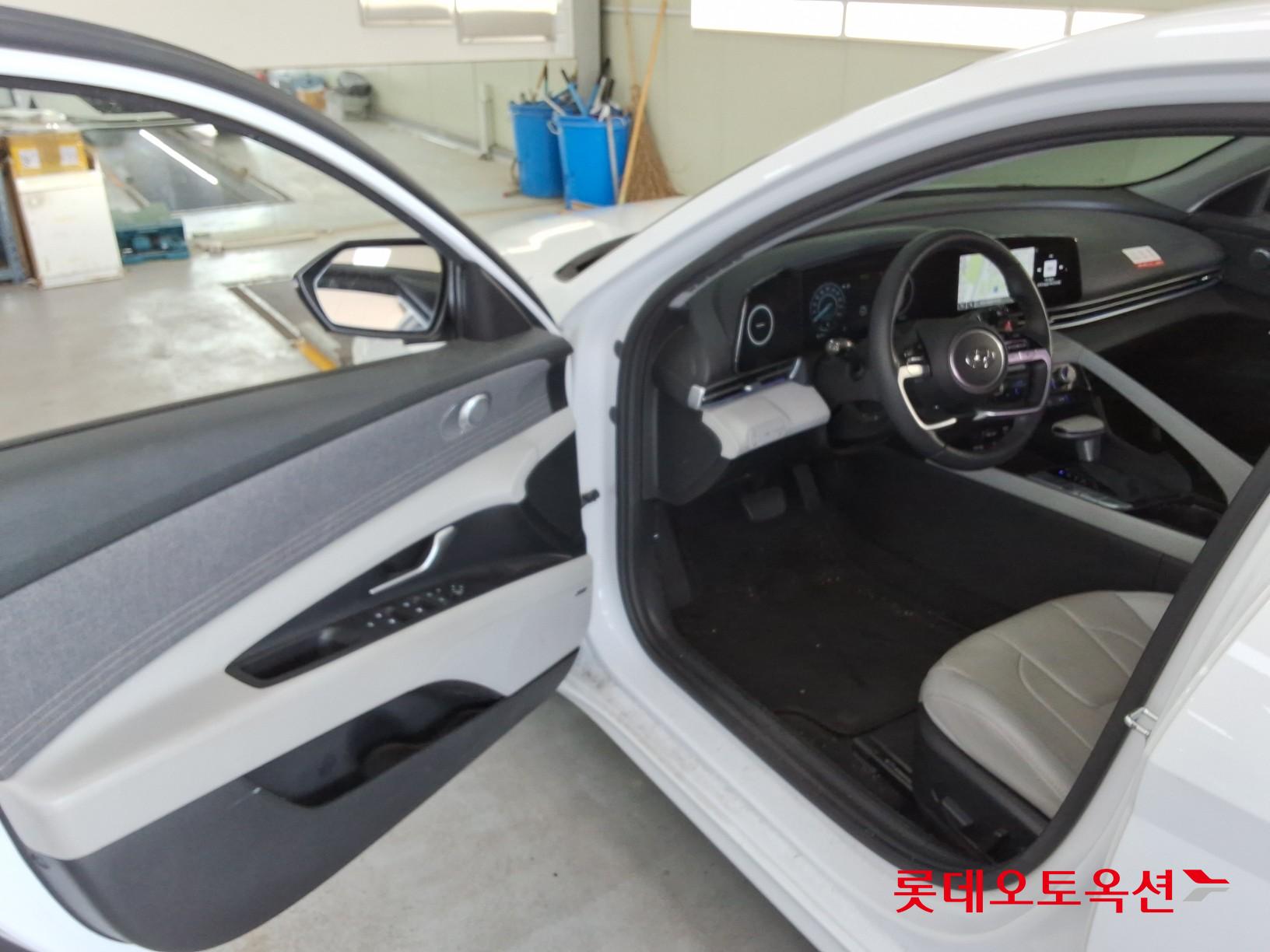 2021 - hyundai avante
