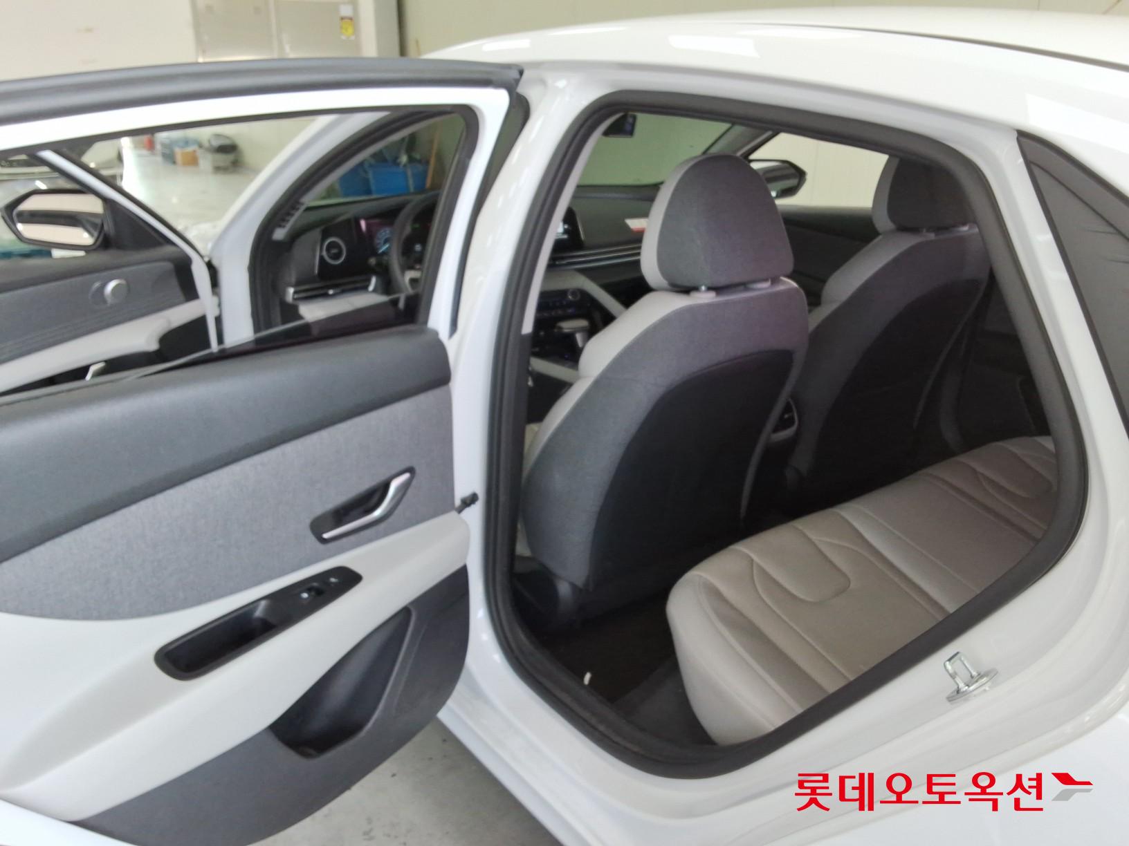 2021 - hyundai avante
