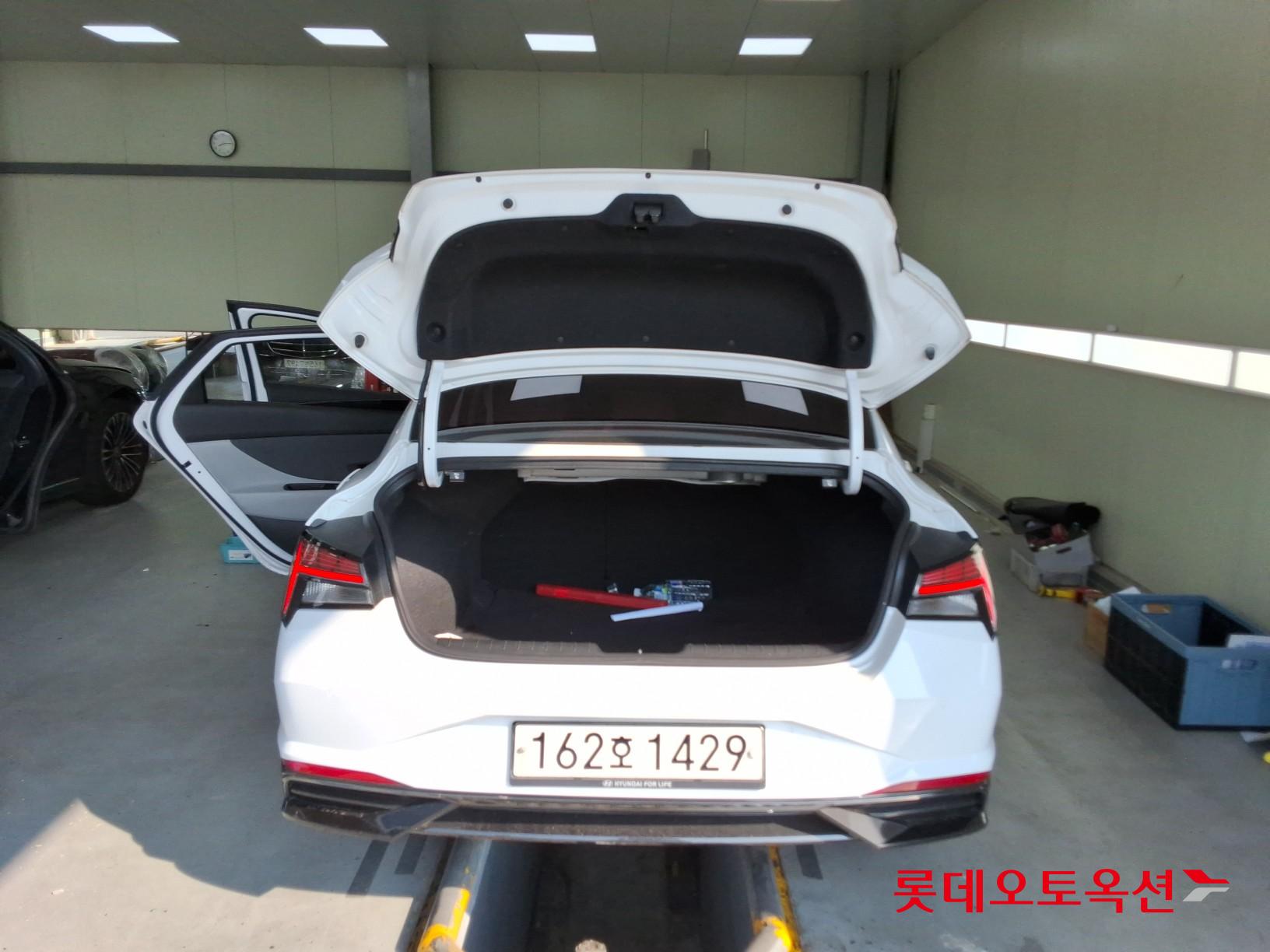2021 - hyundai avante
