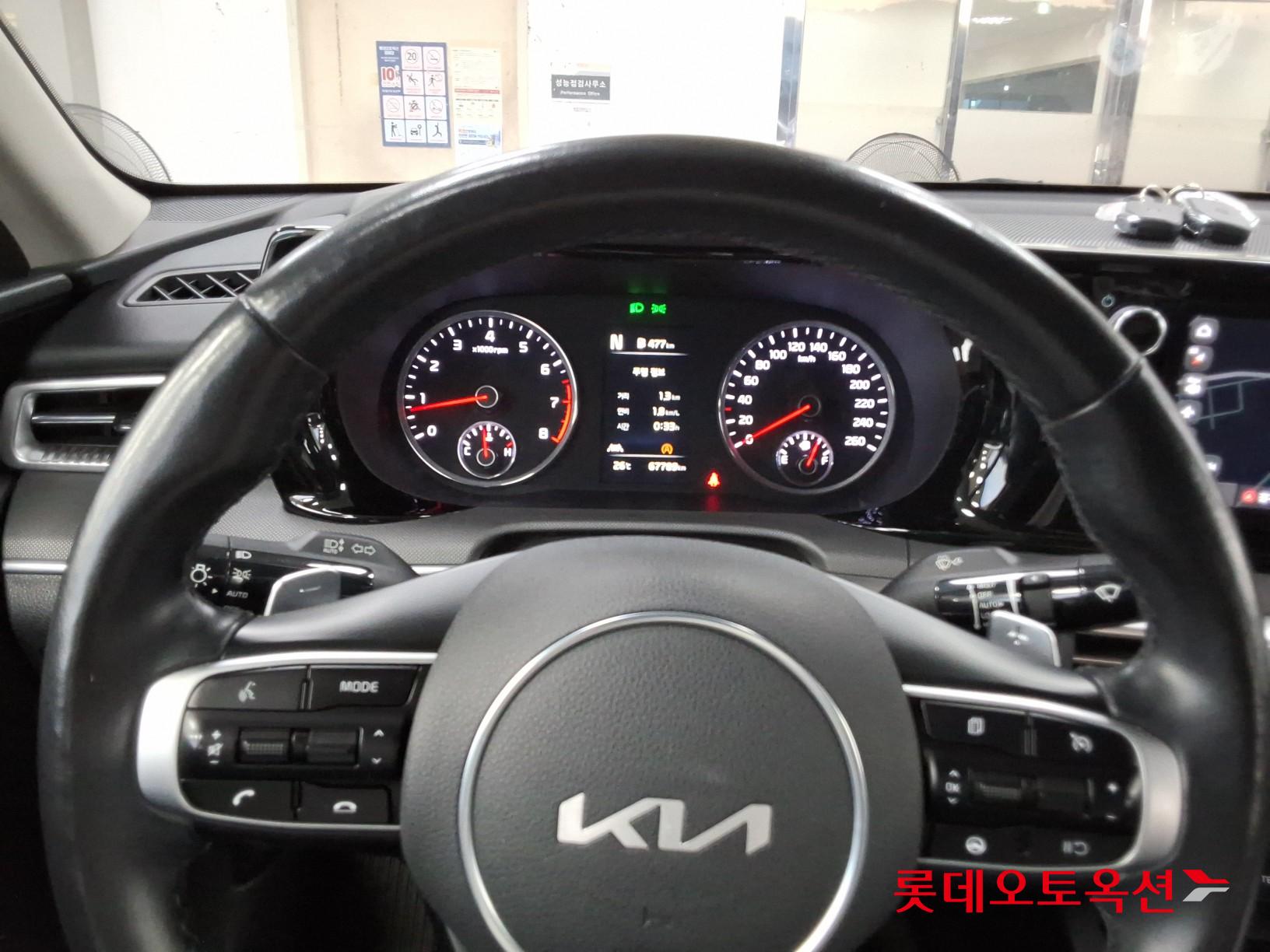 2022 - kia k5