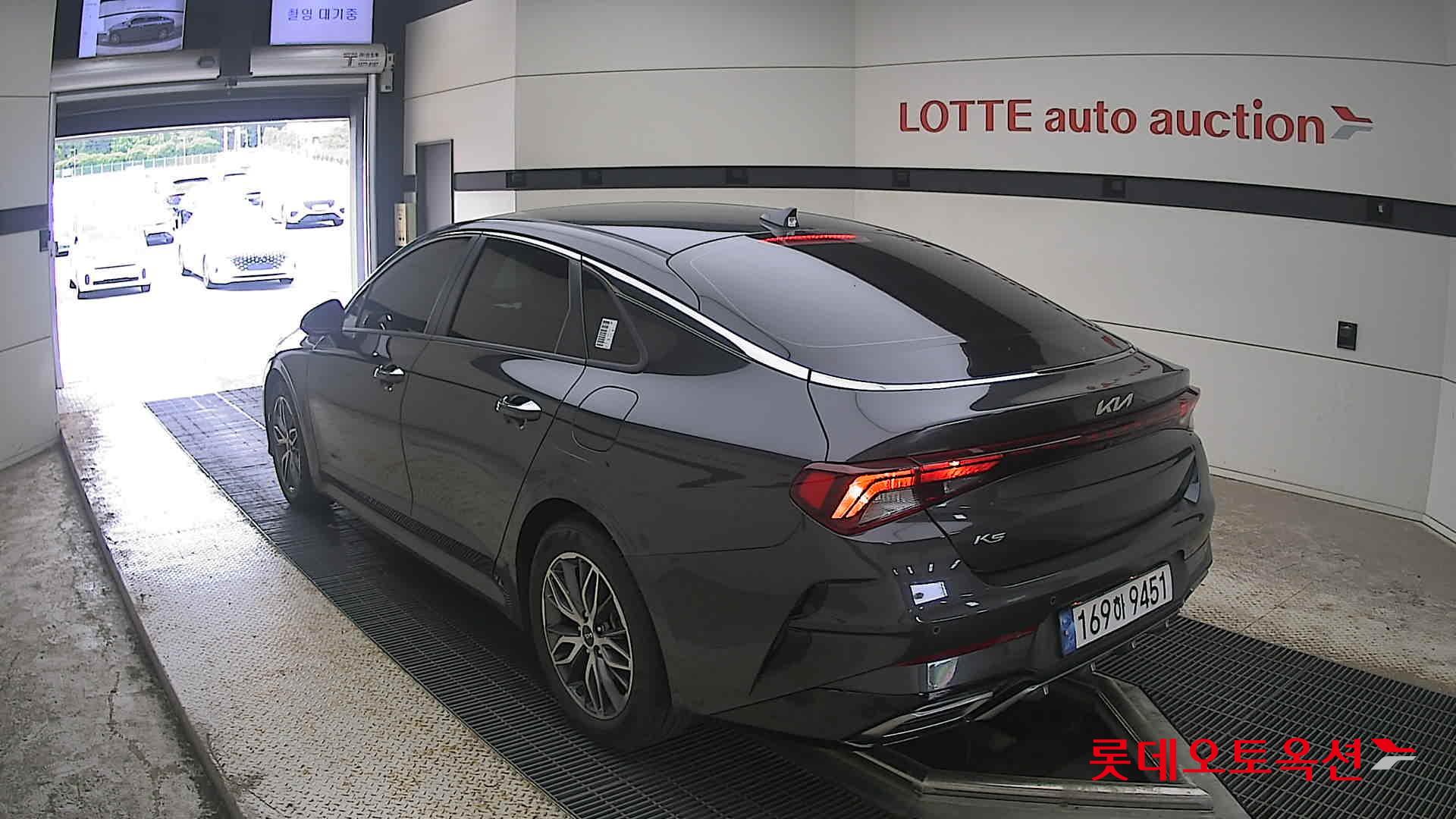 2022 - kia k5
