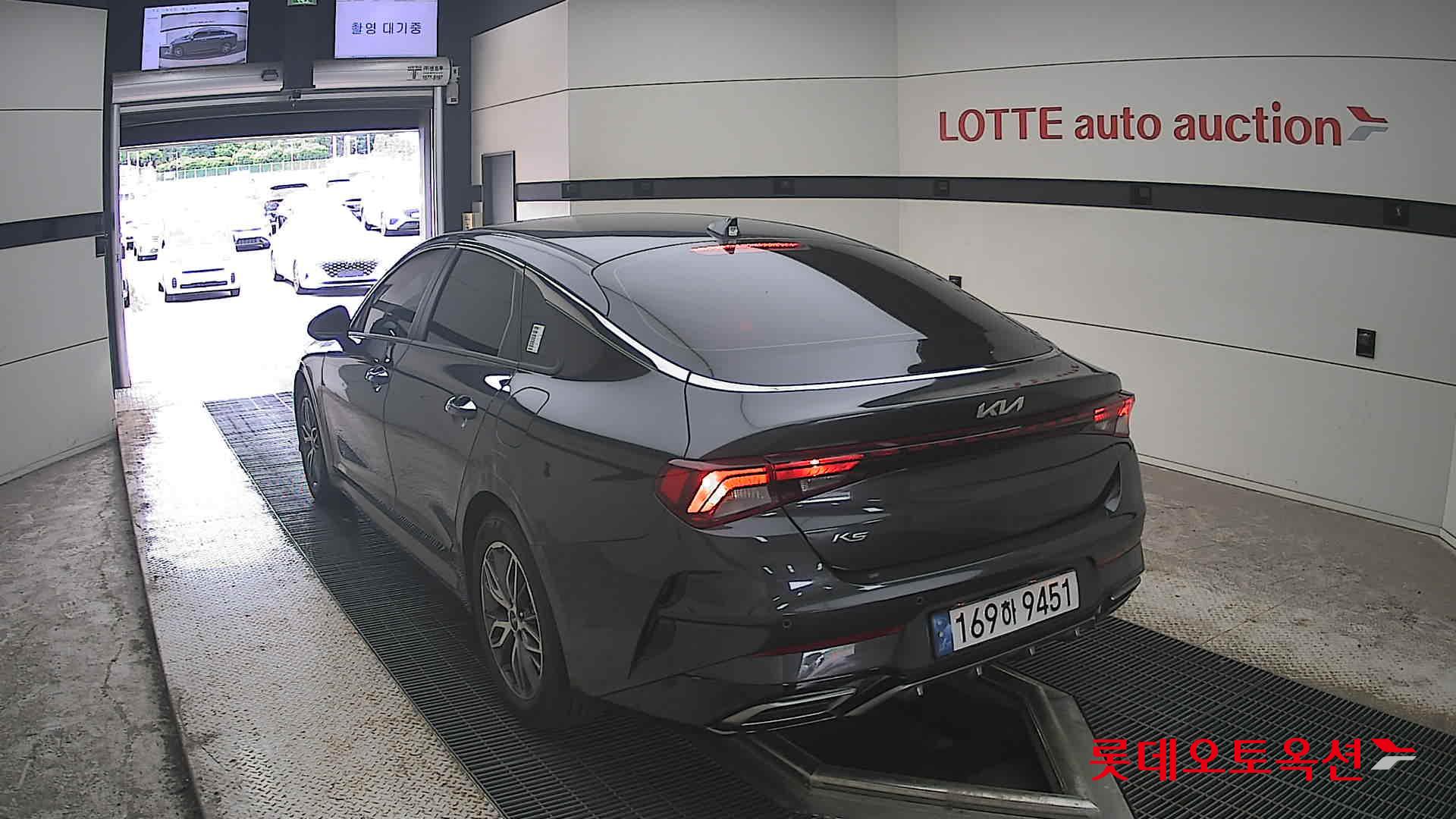2022 - kia k5