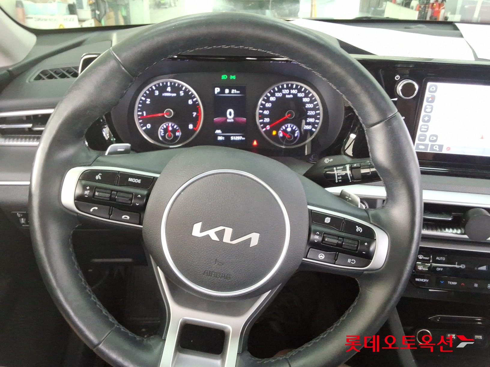2022 - kia k5
