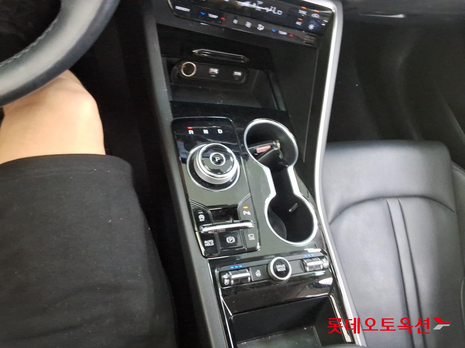 2022 - kia k5