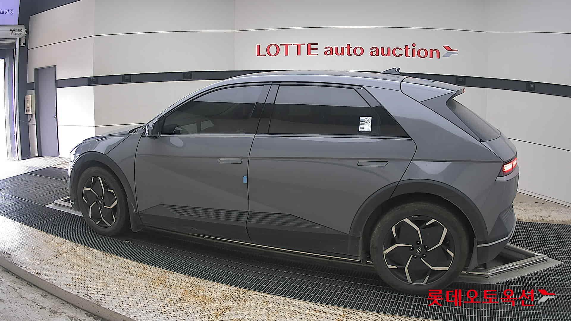 2022 - hyundai ioniq
