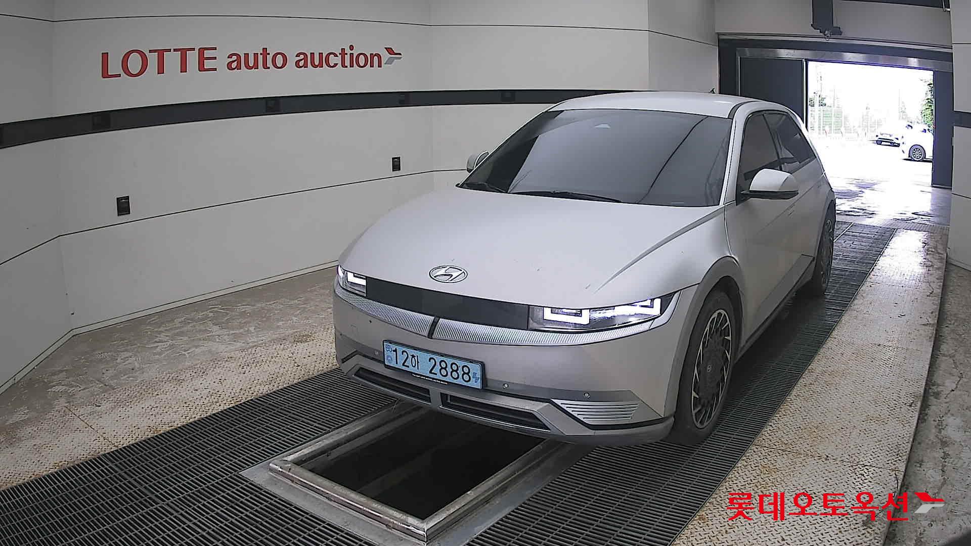 2022 - hyundai ioniq
