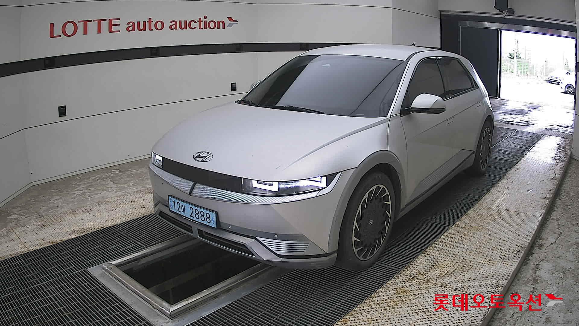 2022 - hyundai ioniq