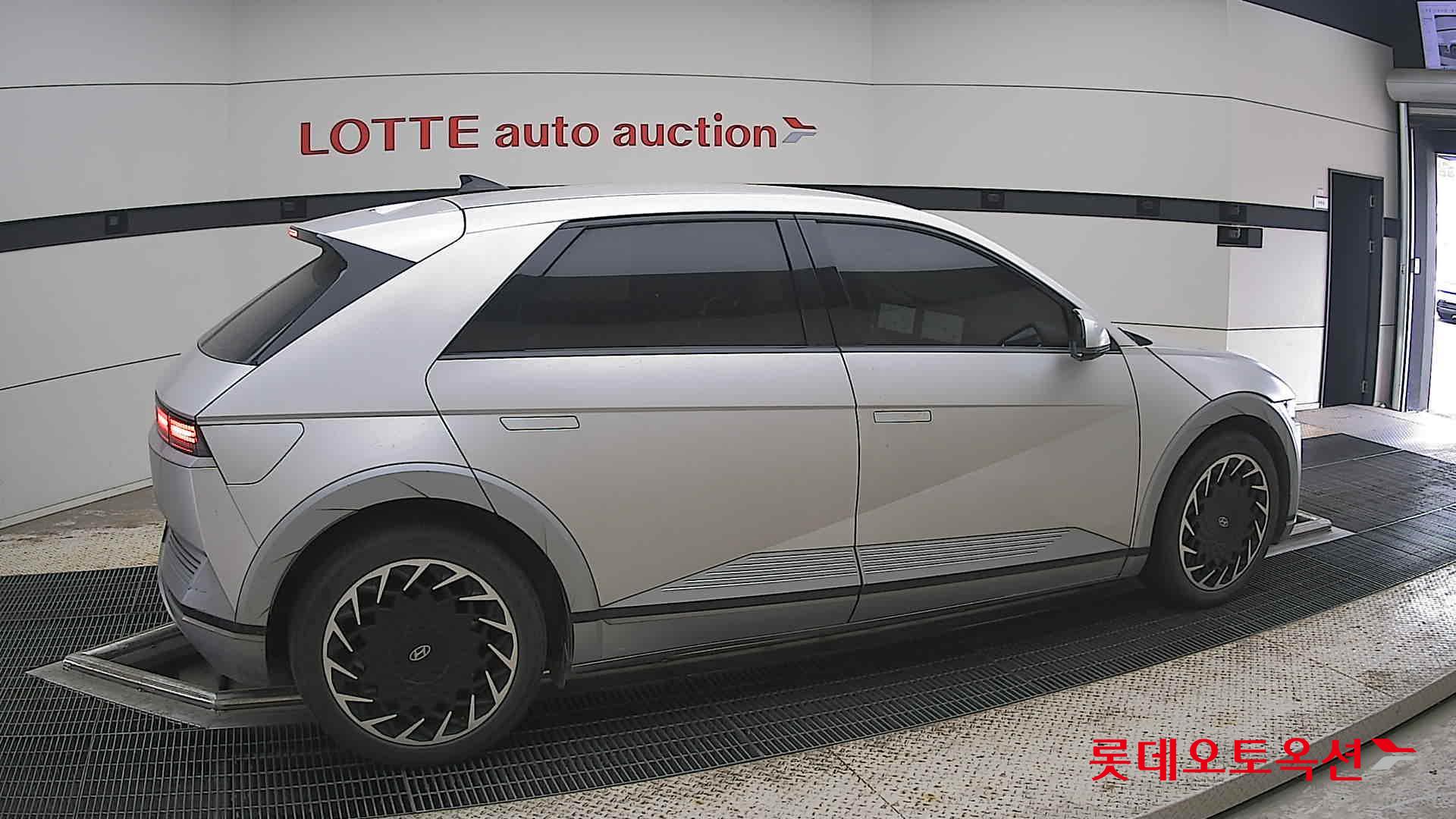 2022 - hyundai ioniq