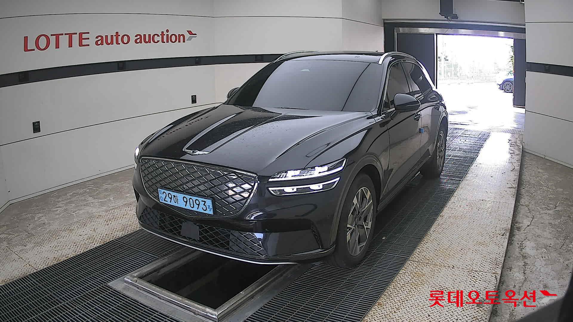 2022 - genesis gv70