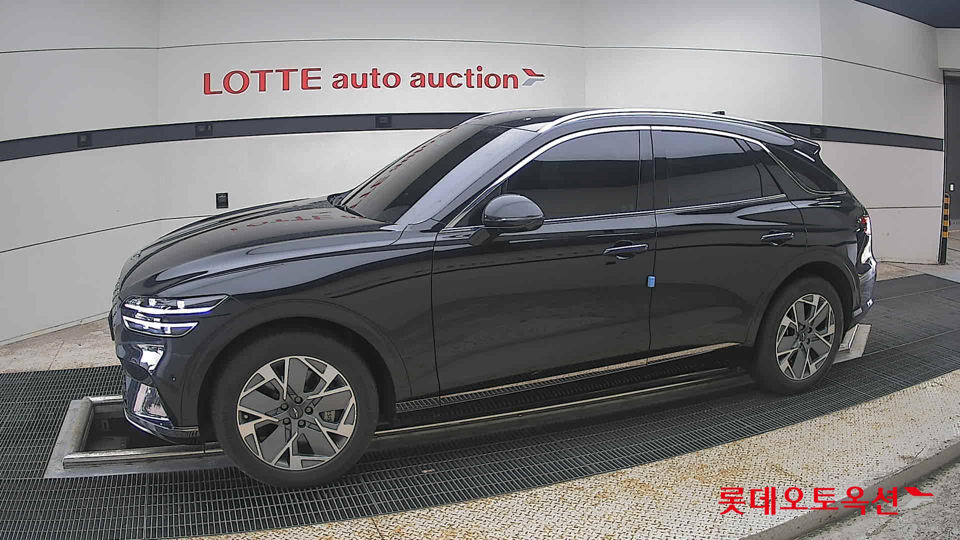 2022 - genesis gv70