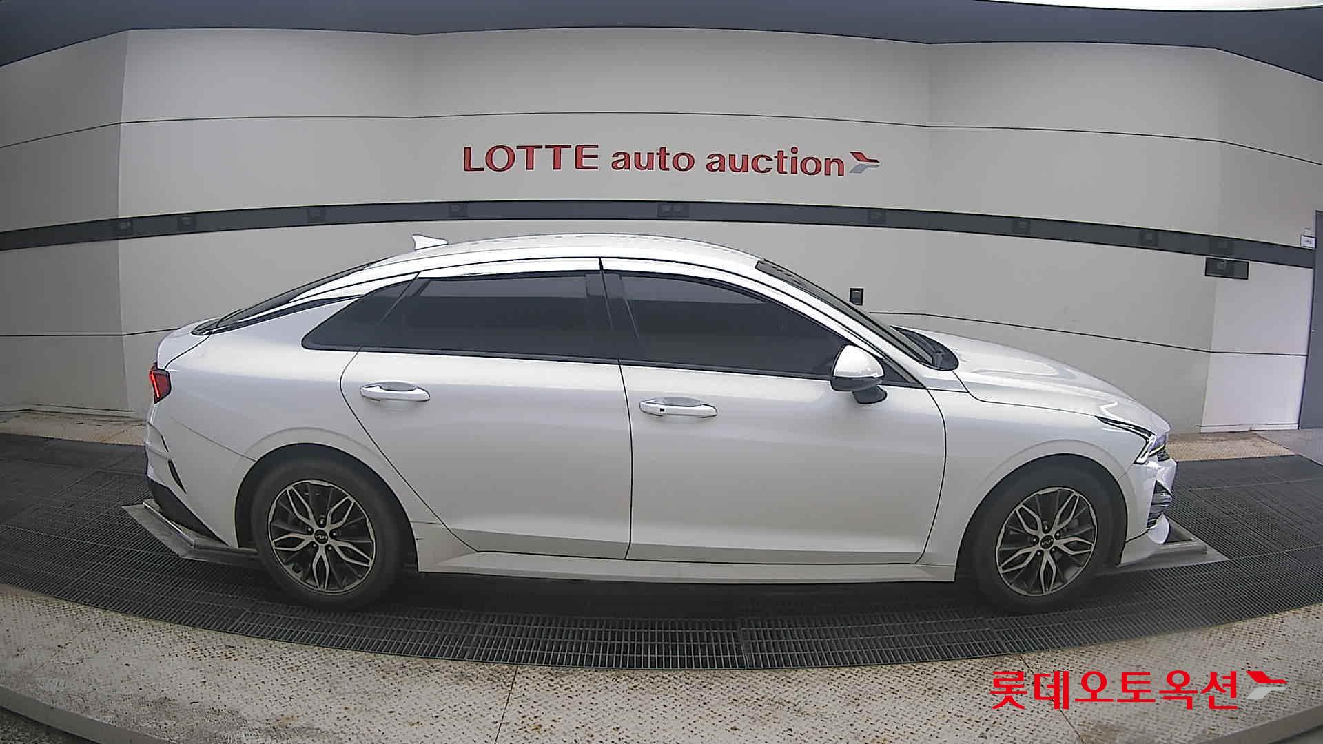 2023 - kia k5