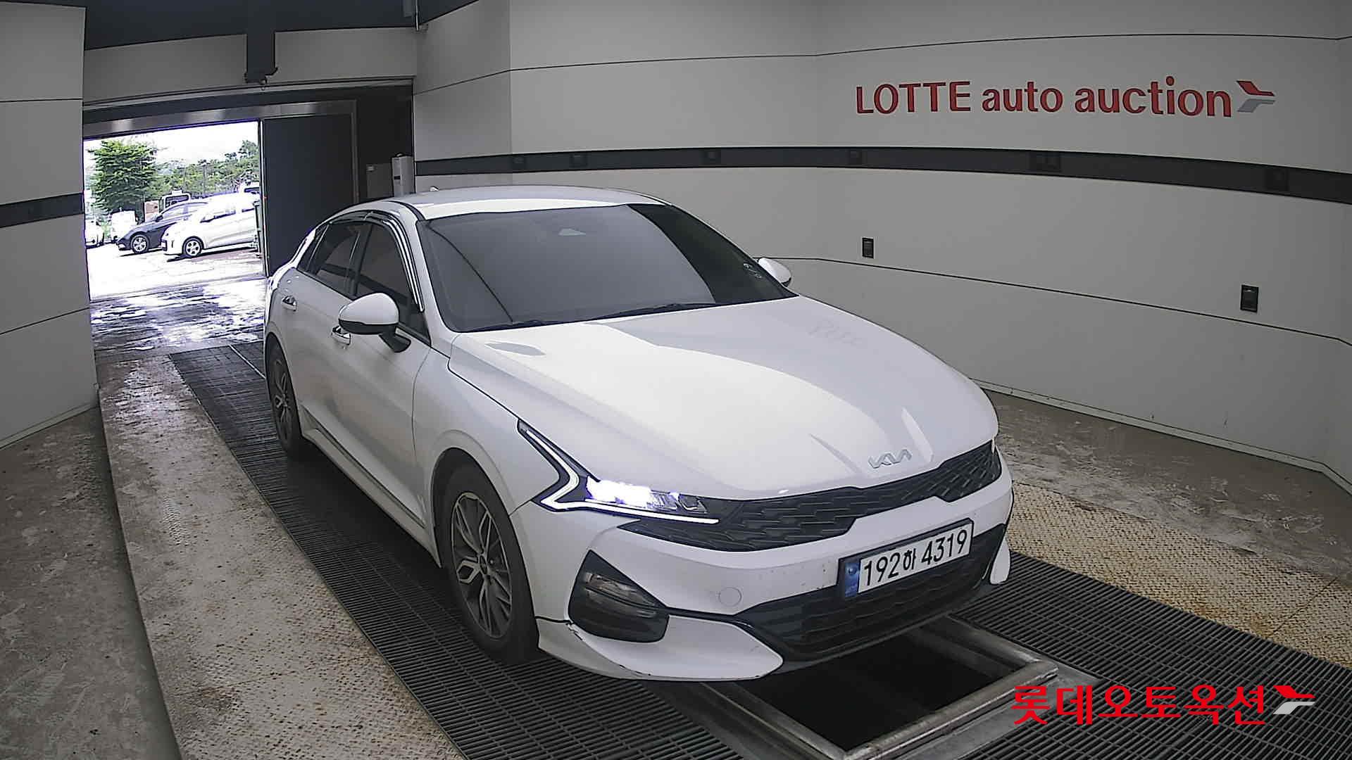 2023 - kia k5