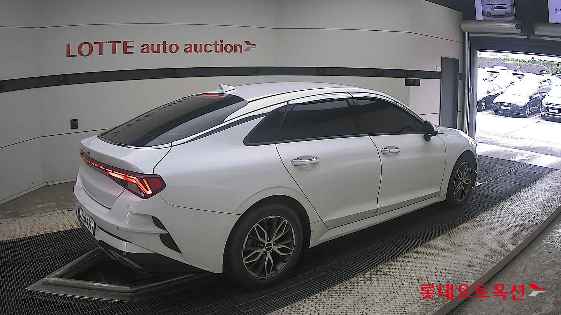 2023 - kia k5