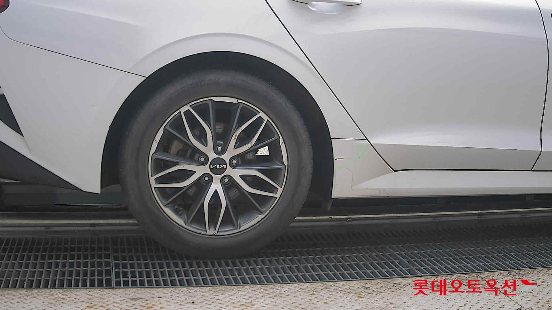2023 - kia k5