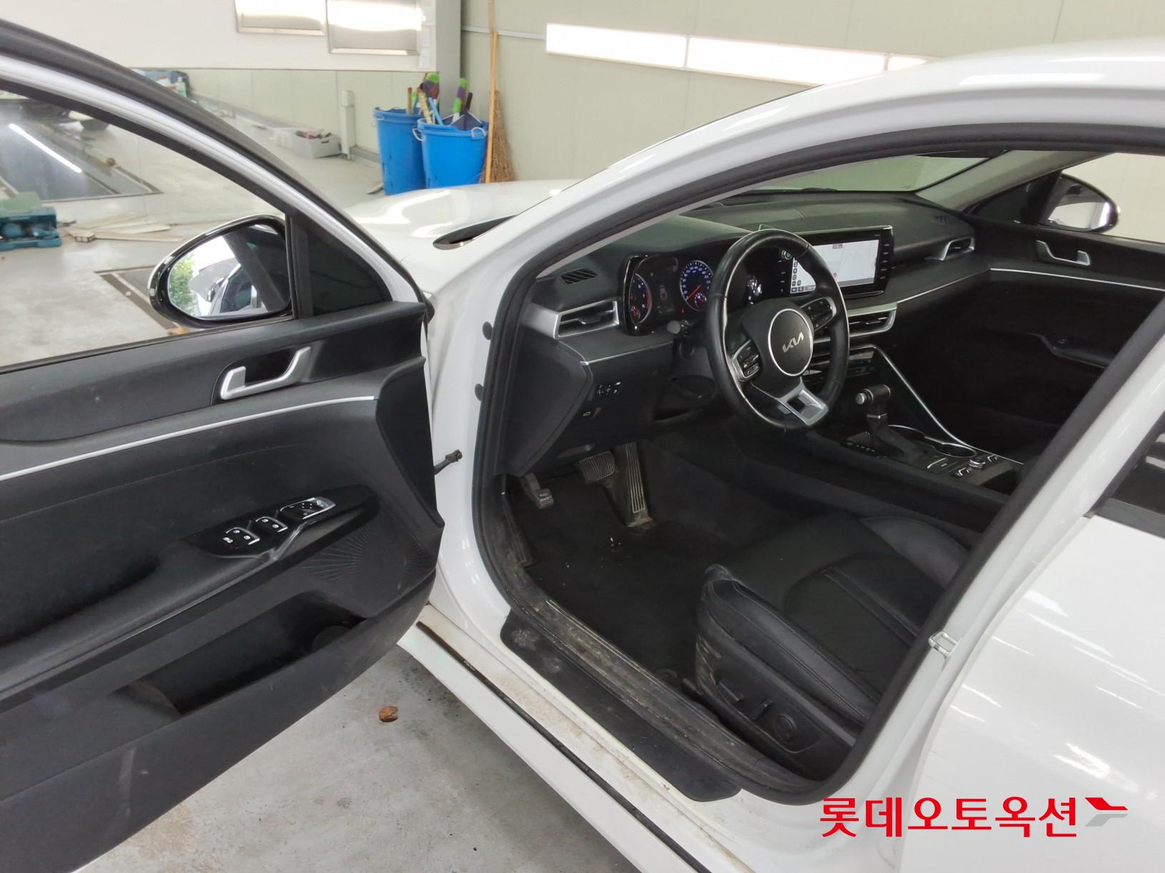 2023 - kia k5