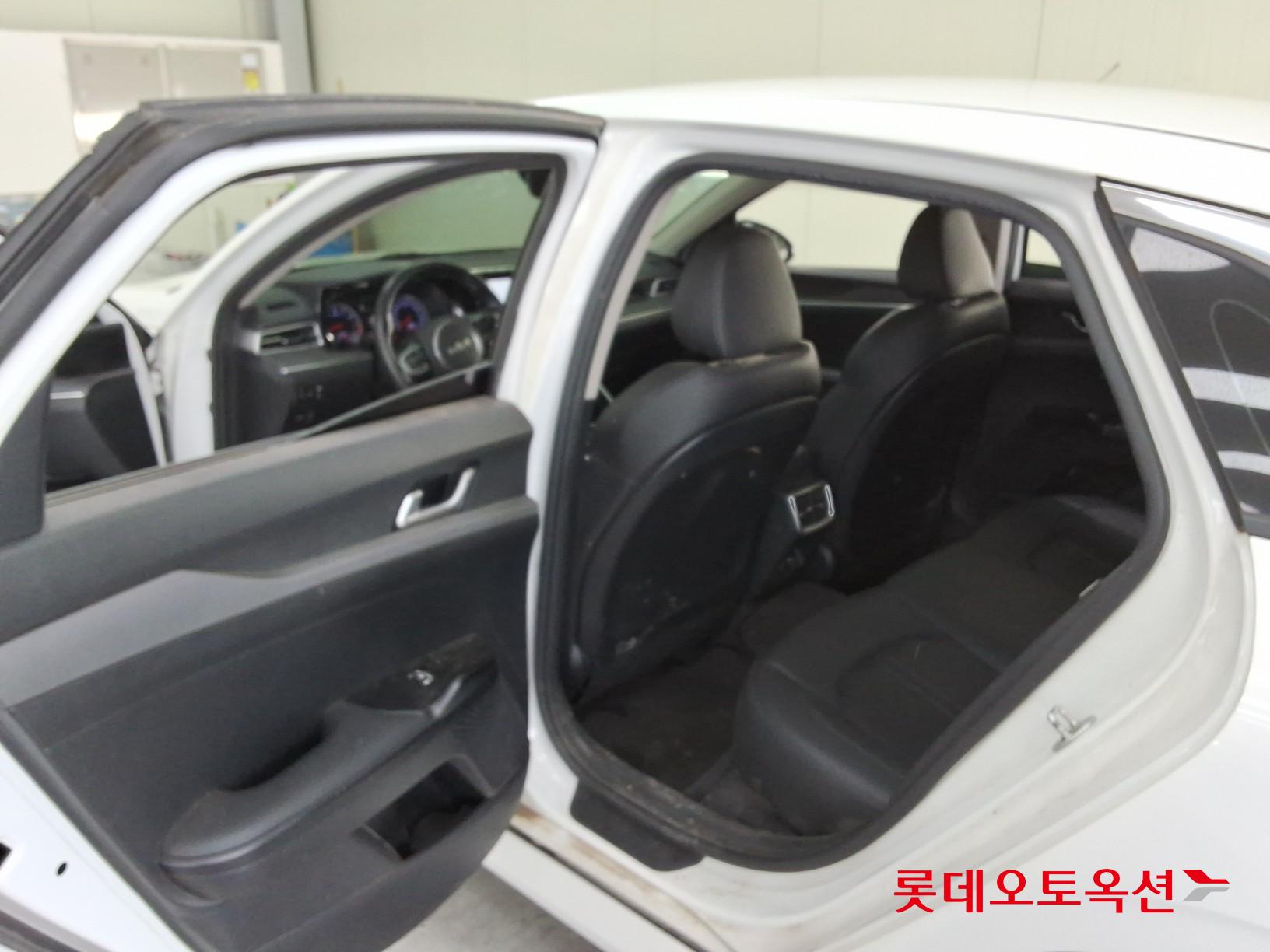 2023 - kia k5