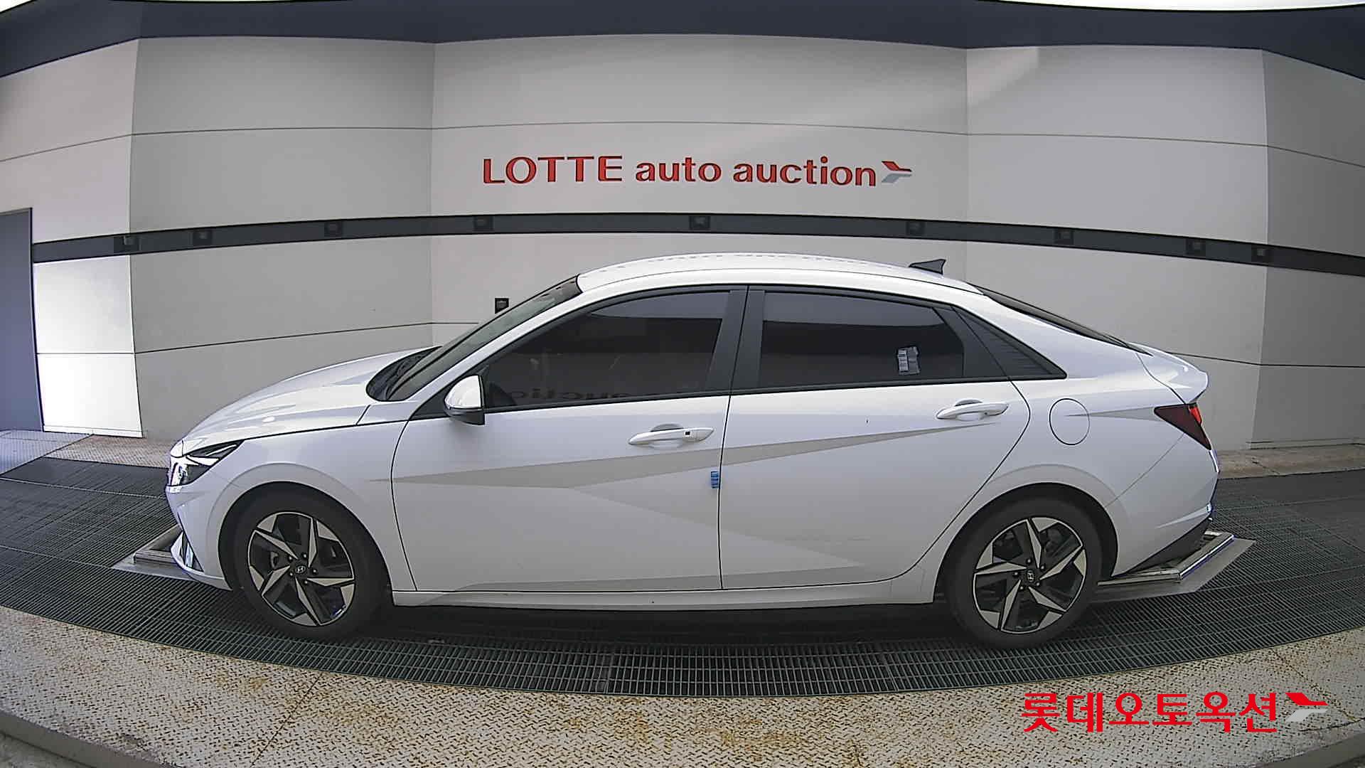 2021 - hyundai avante