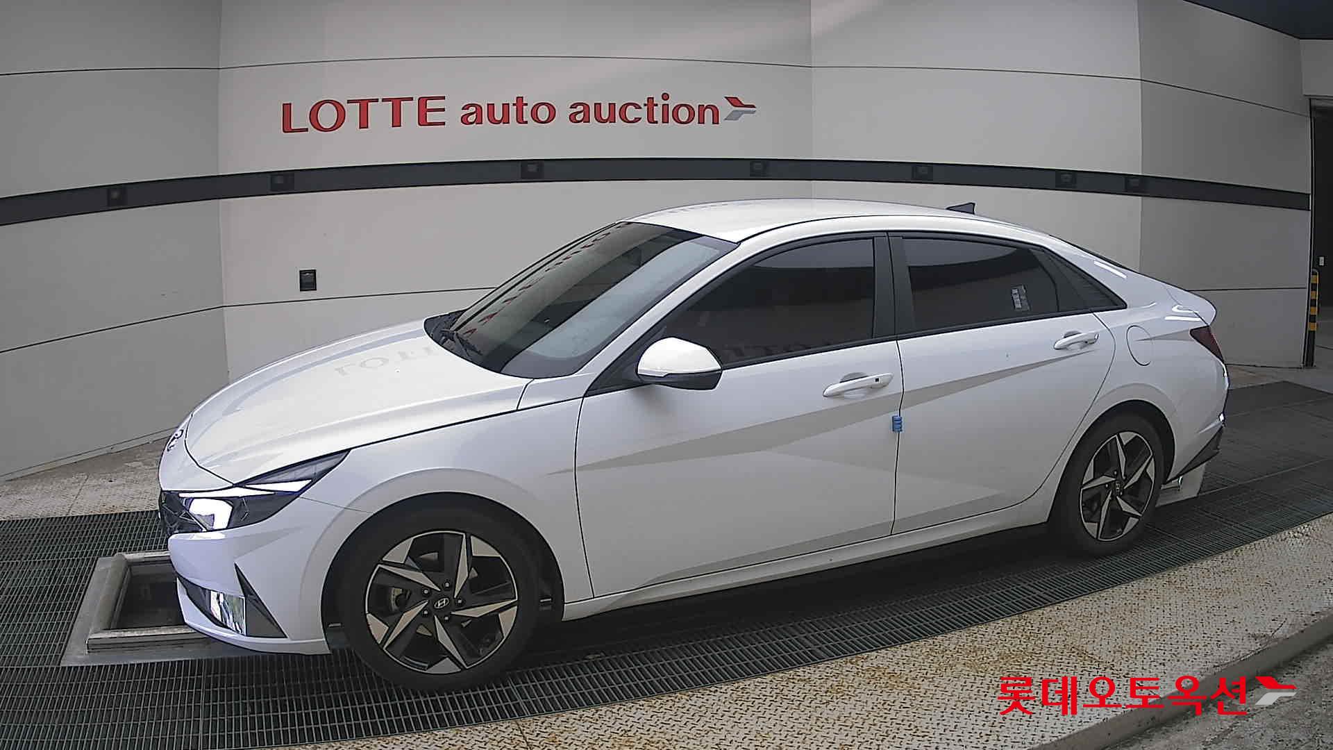 2021 - hyundai avante