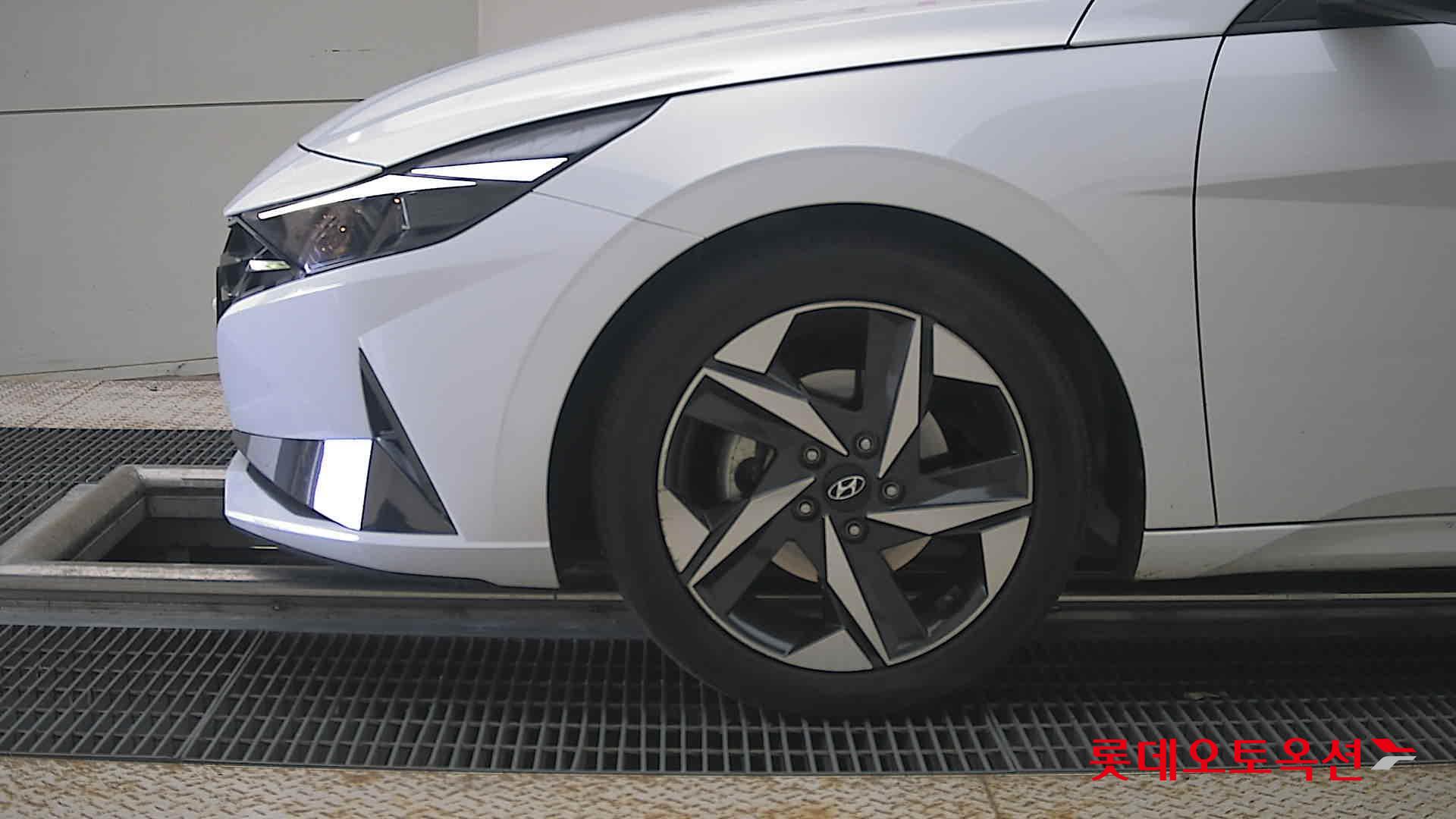 2021 - hyundai avante