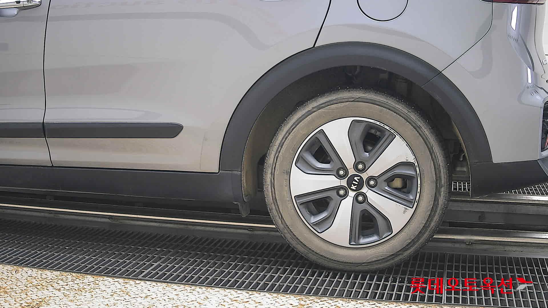 2021 - kia niro