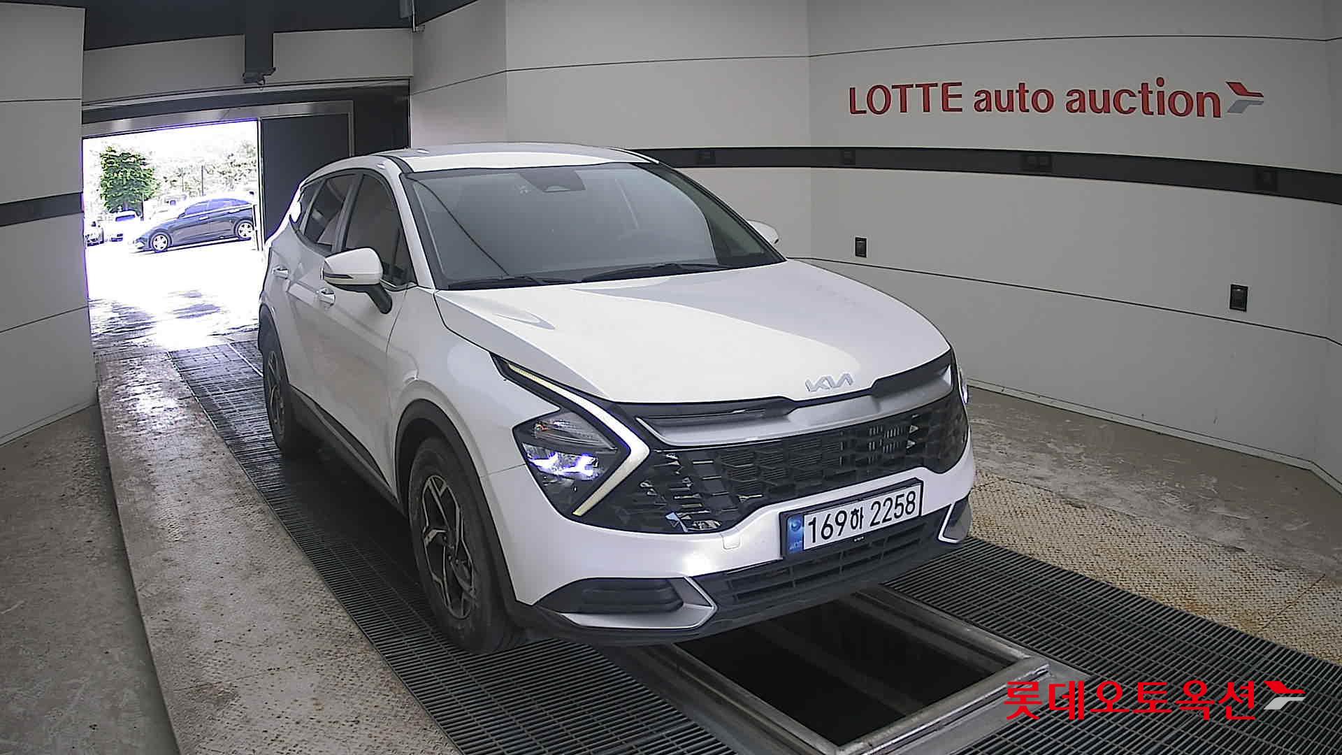 2022 - kia sportage