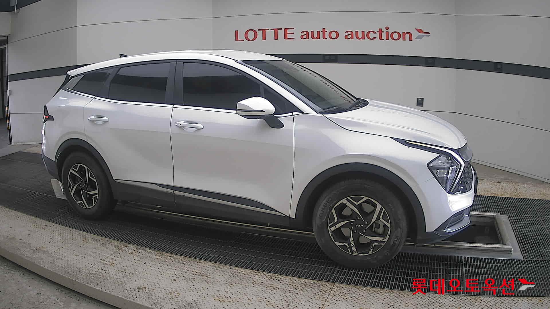 2022 - kia sportage