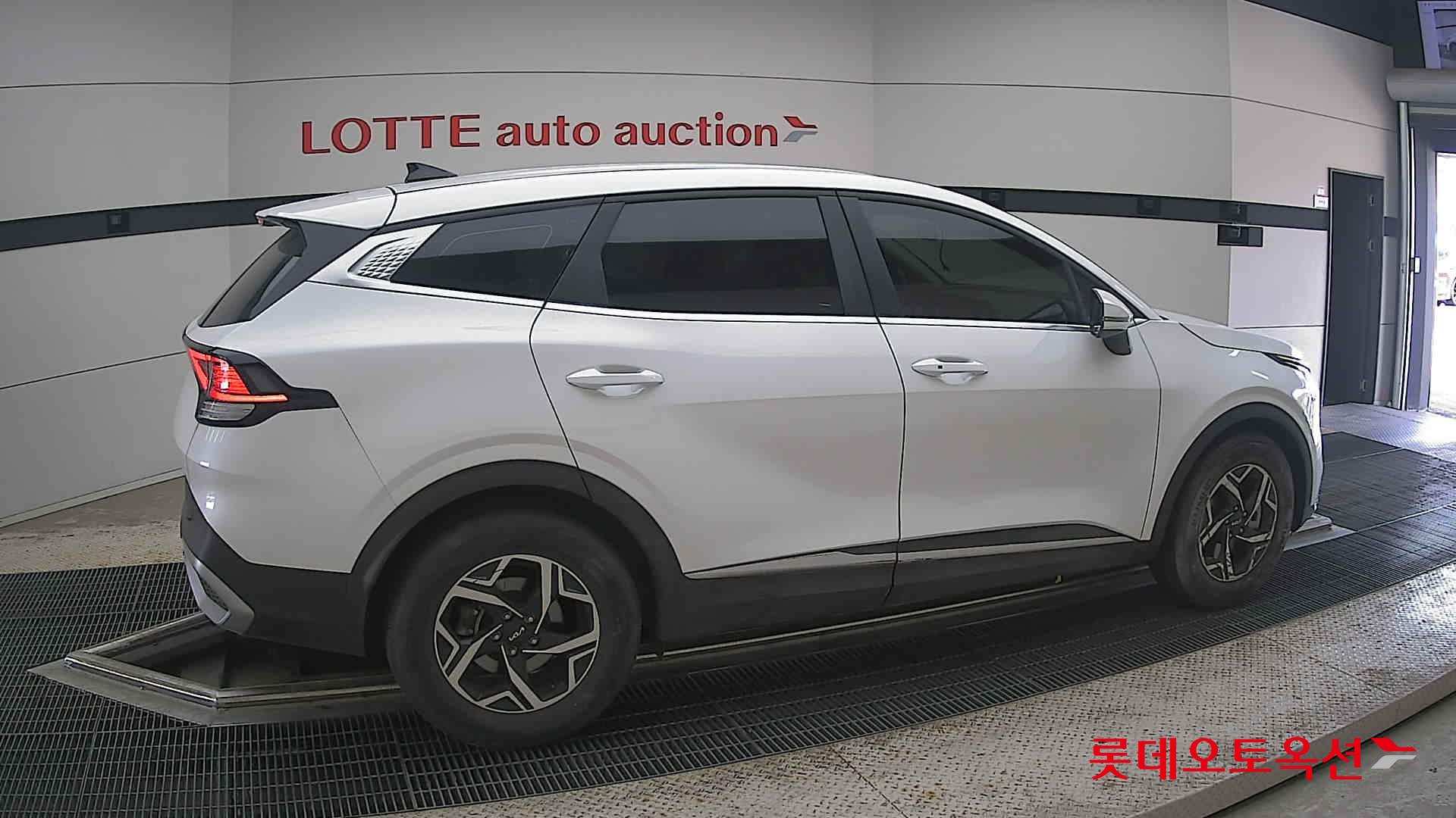 2022 - kia sportage