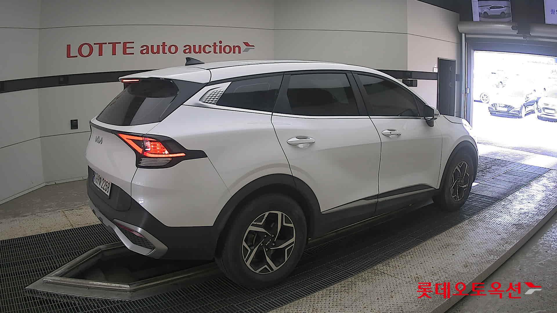 2022 - kia sportage
