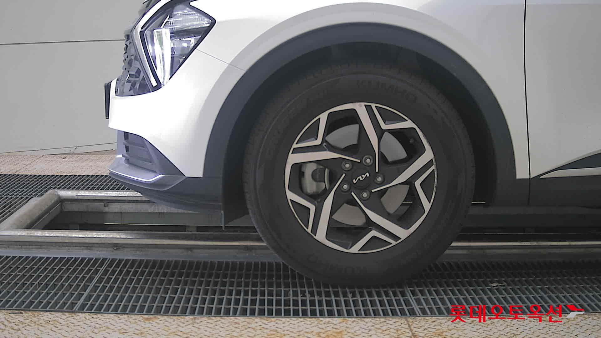 2022 - kia sportage