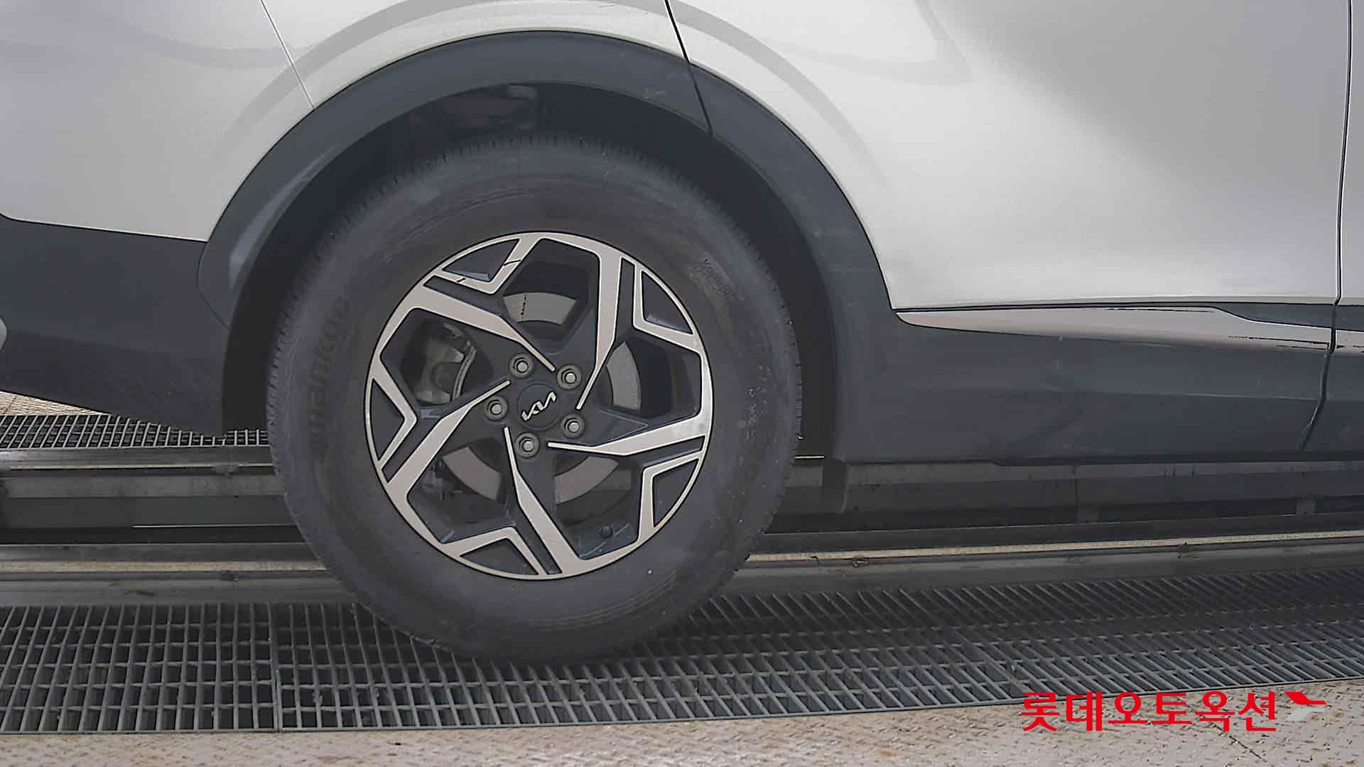 2022 - kia sportage